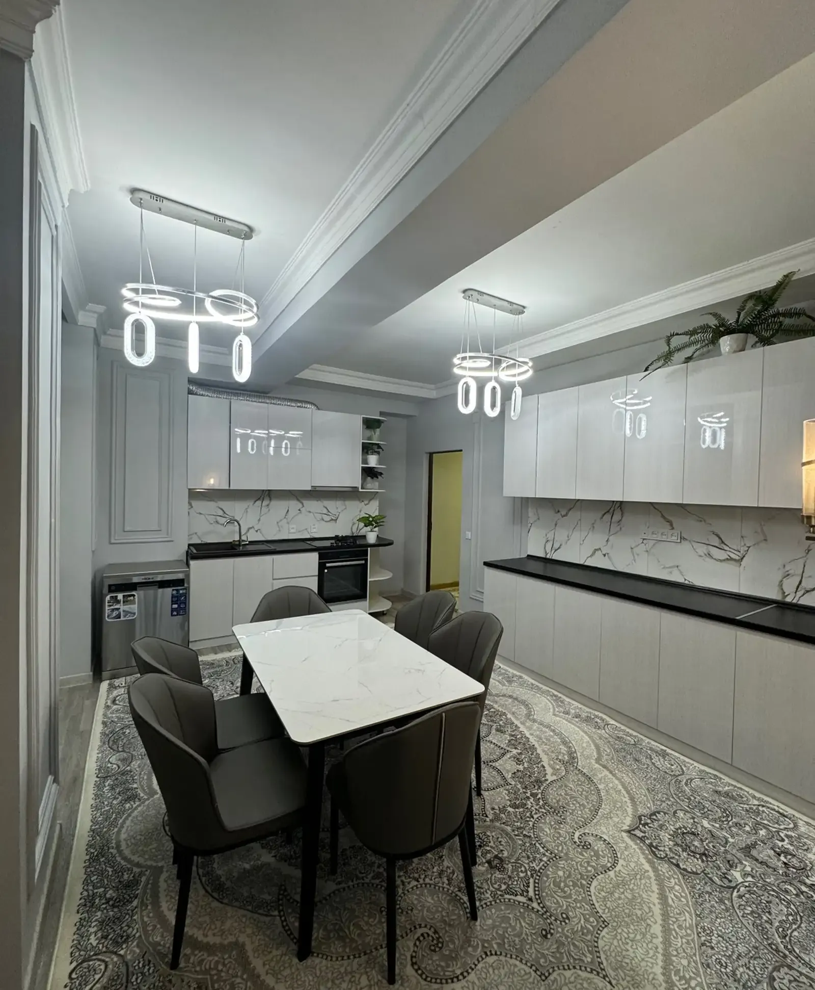 3-комн. квартира, 6 этаж, 120 м², скорая больница Релакс