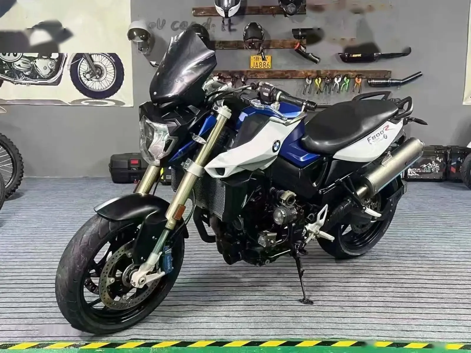 Мотоцикл BMW F800R