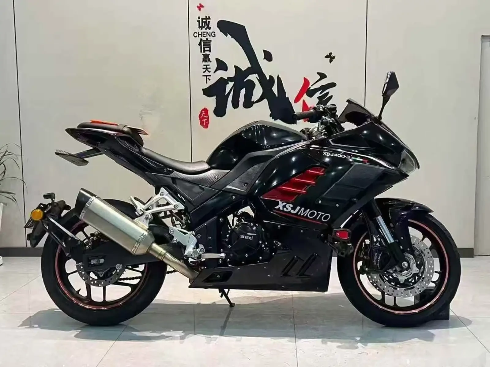 Мотоцикл Ducati — фото 4