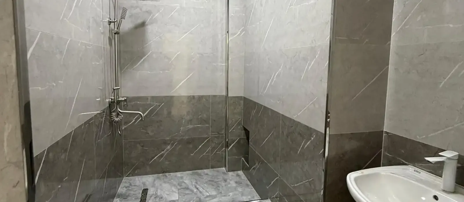 2-комн. квартира, 12 этаж, 81 м², Шохмансур 3 база