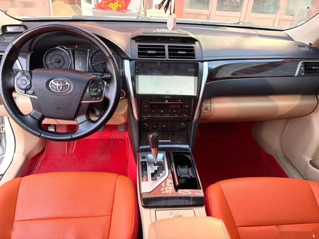 Toyota Camry, 2015