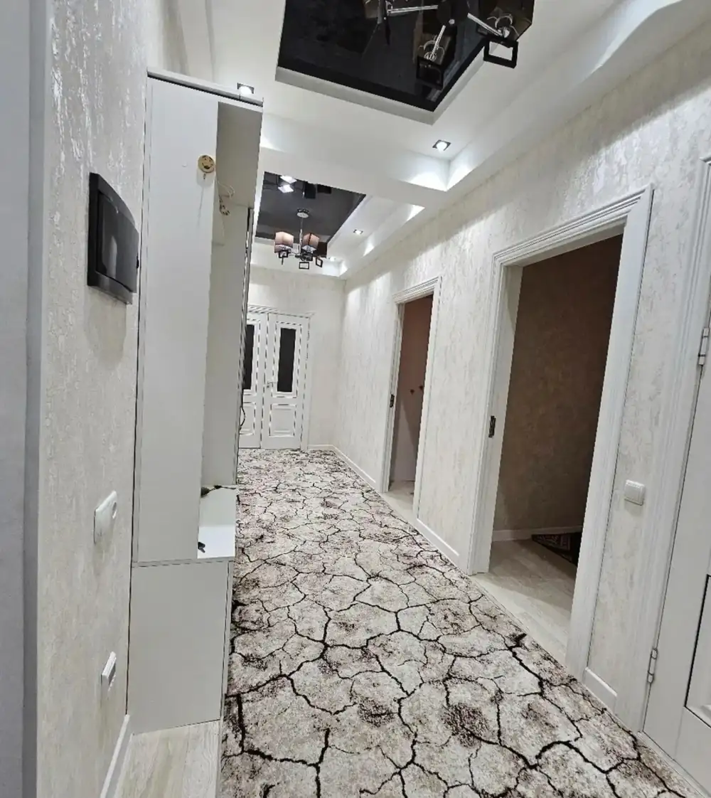 2-комн. квартира, 4 этаж, 80м², Ватан Центр
