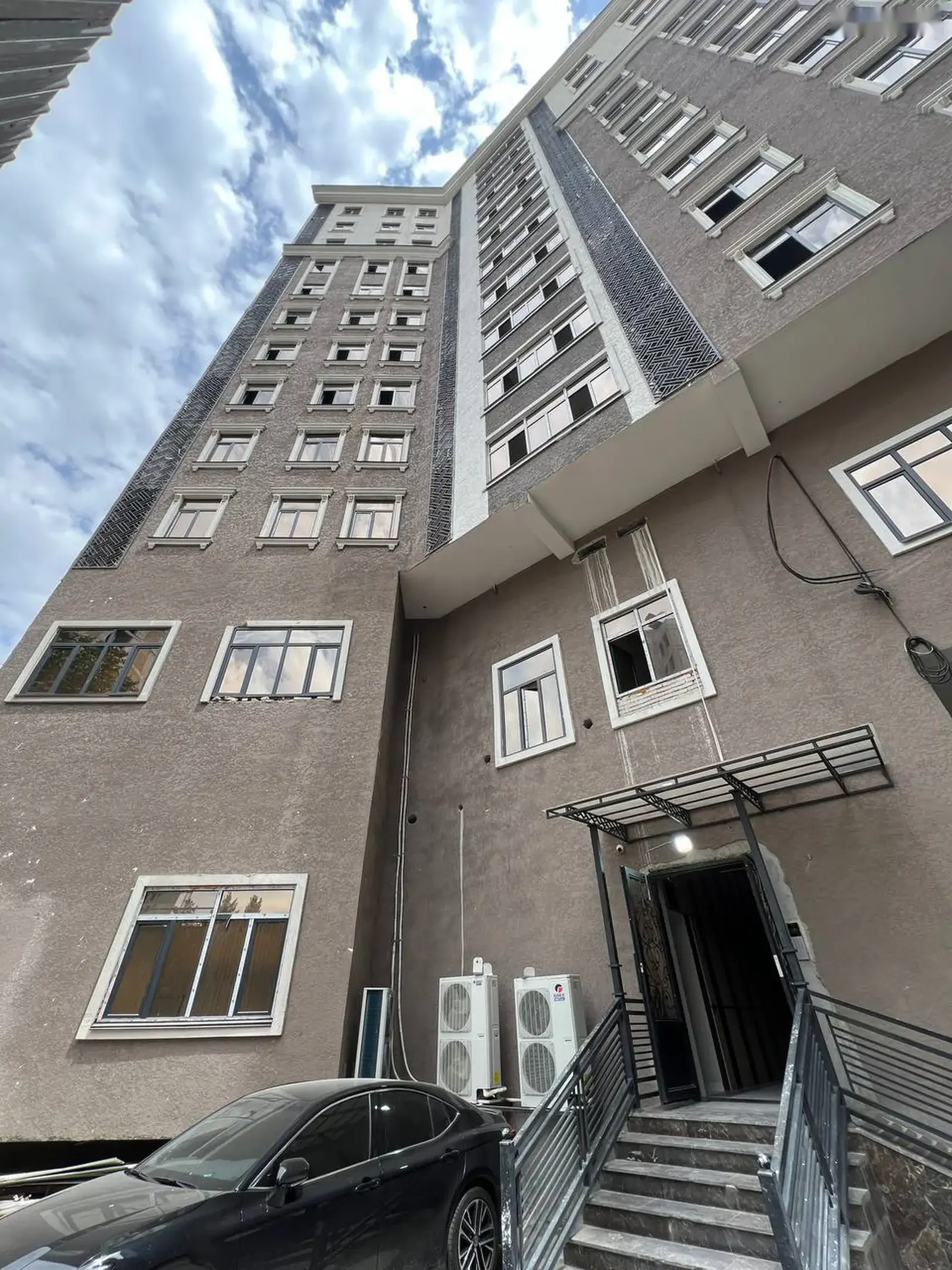 3-комн. квартира, 8 этаж, 108 м², Шохмансур — фото 2