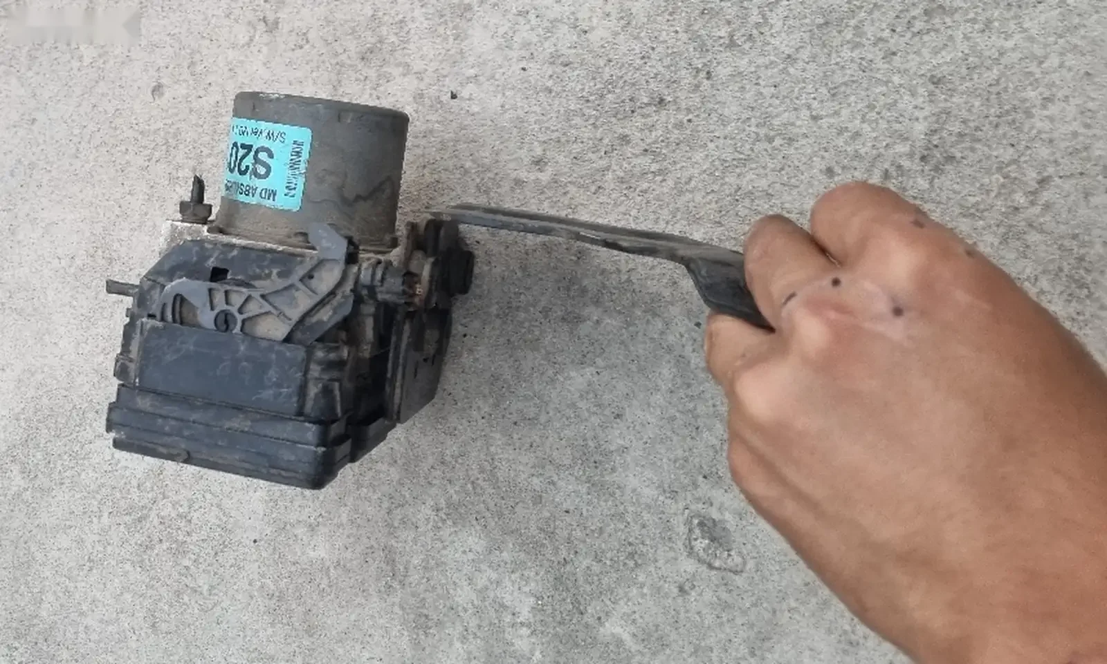 Блок ABS от Hyundai Avante MD 2011-2014 — фото 3