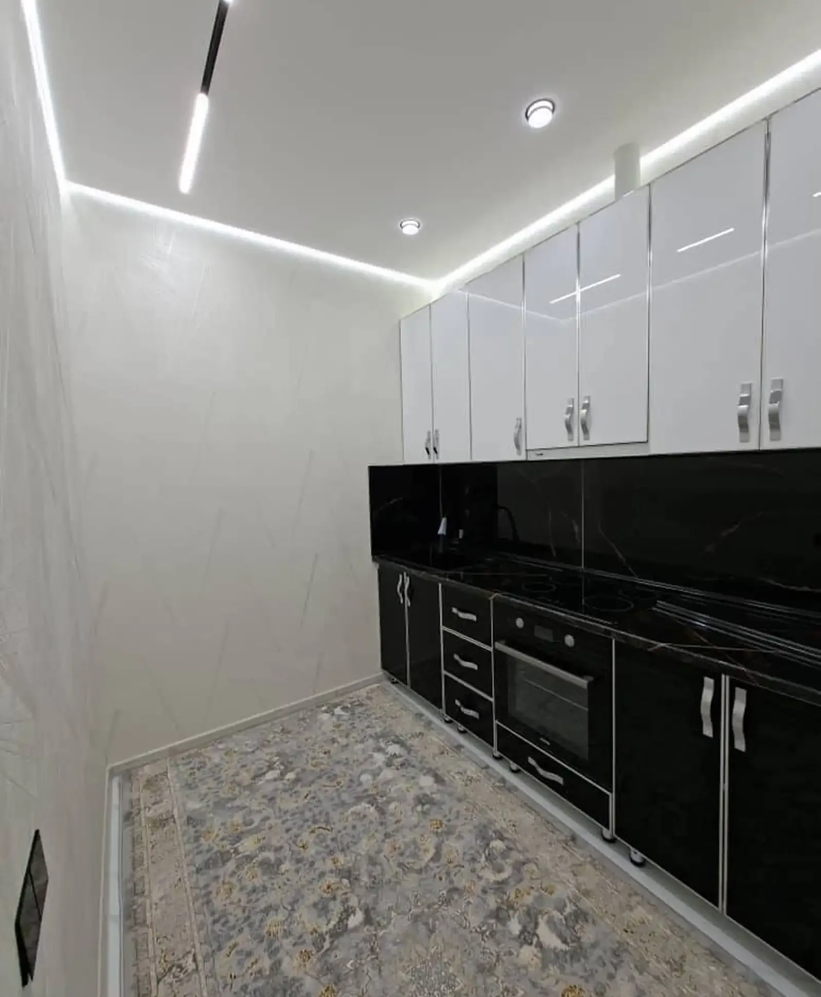 2-комн. квартира, 4 этаж, 65 м², Фирдавси