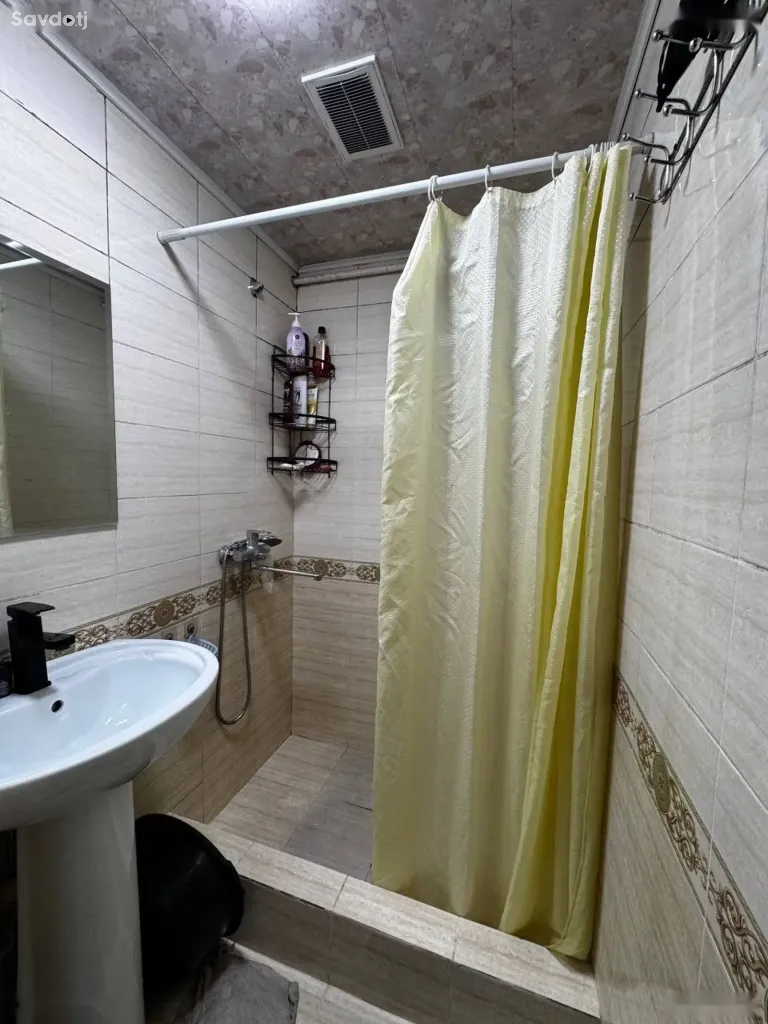 3-комн. квартира, 1 этаж, 70 м², сино