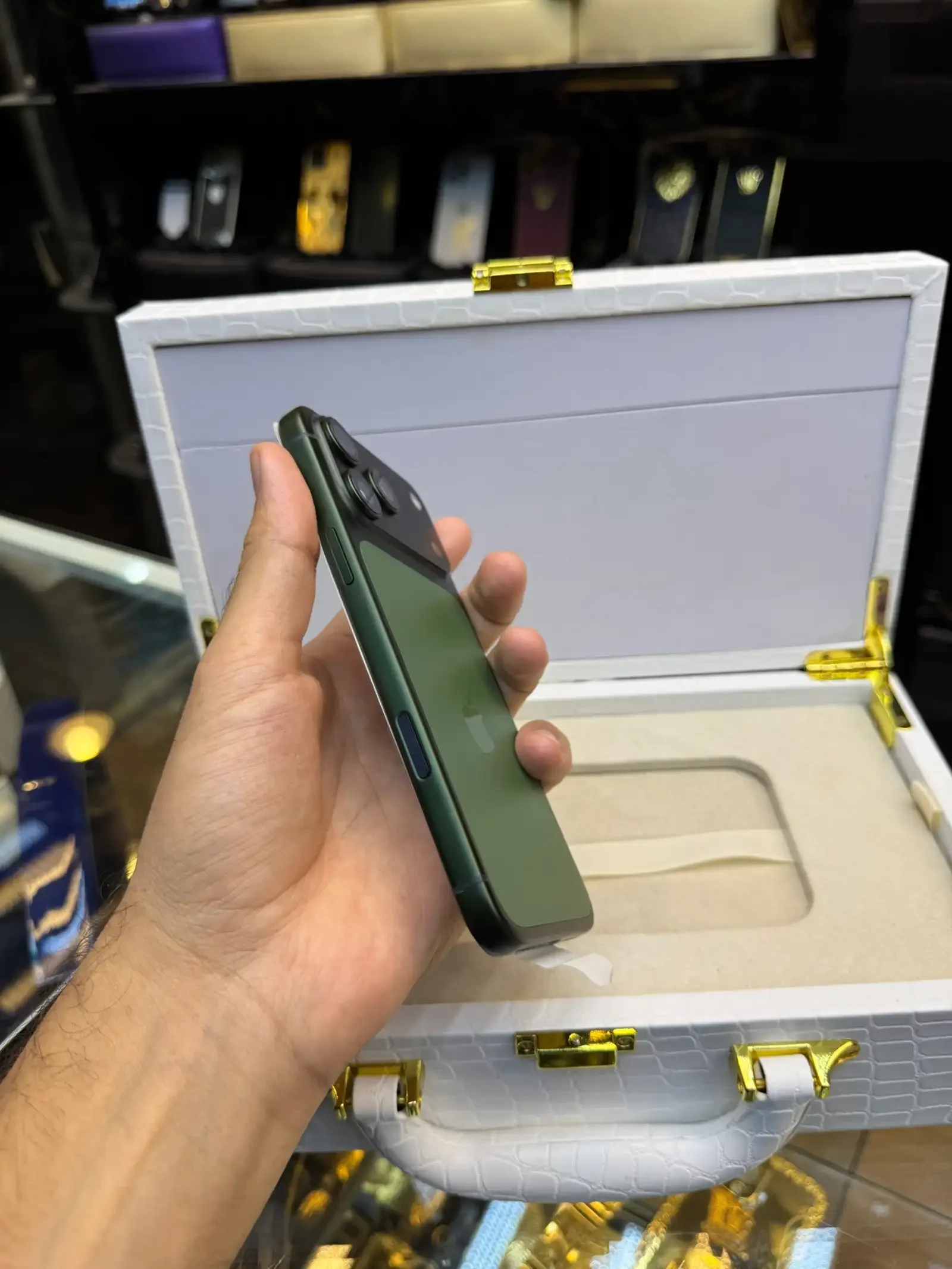 Apple iPhone 17 Pro Max, 256 gb, Silver — фото 2