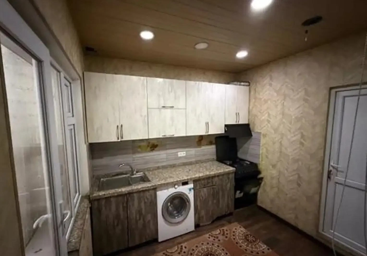 4-комн. квартира, 1 этаж, 80м², Сино Испечак 2 М14