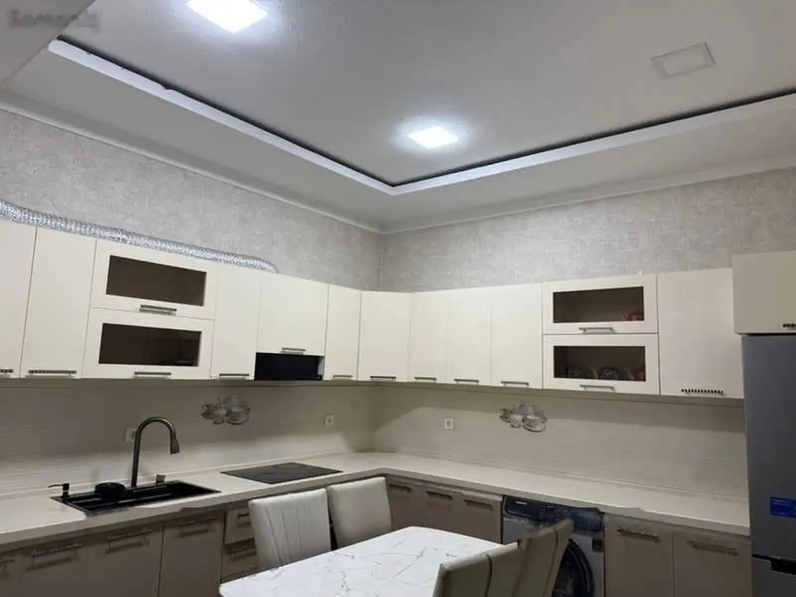 2-комн. квартира, 6 этаж, 76м², Садбарг, доми Вайкики