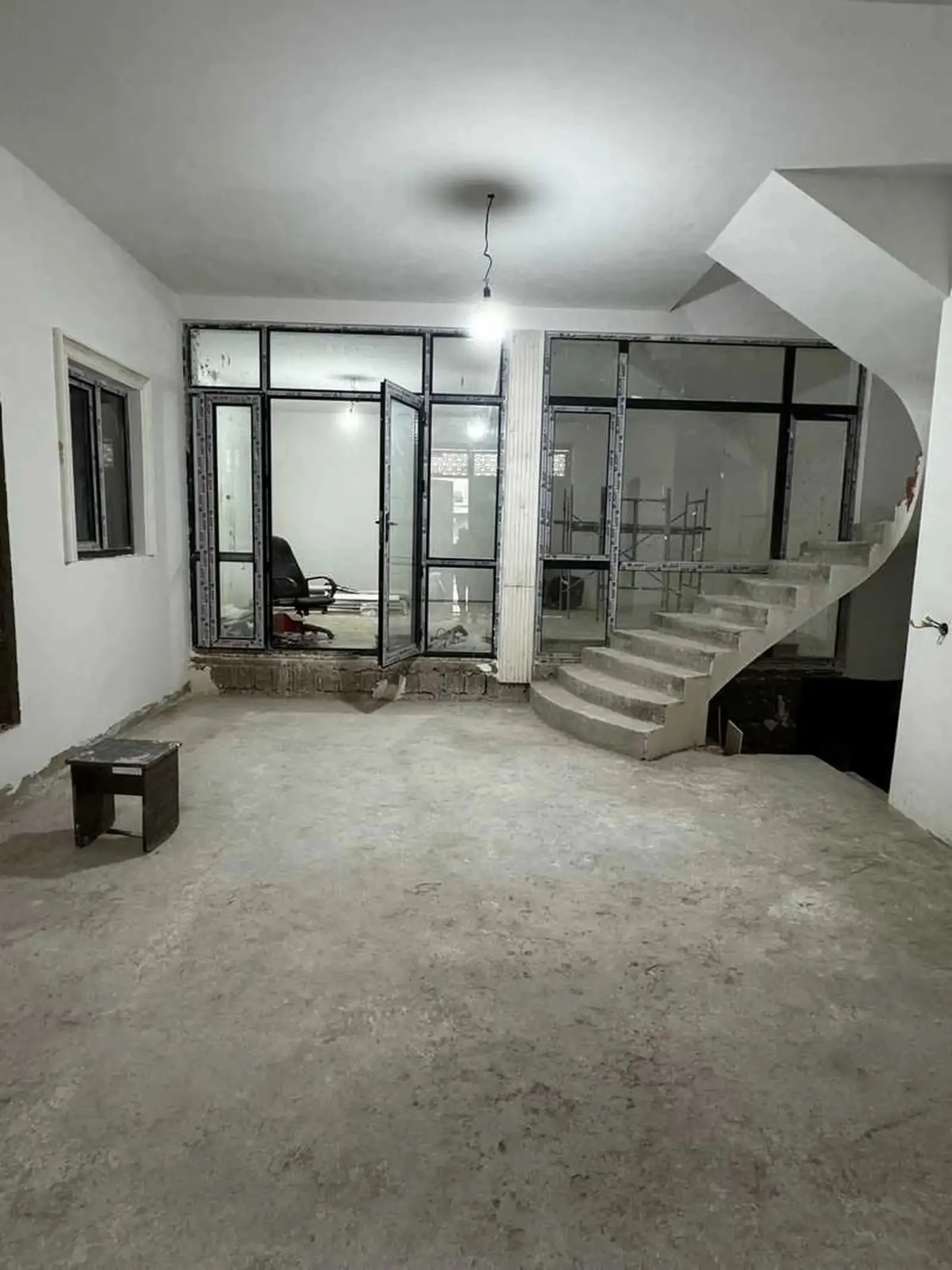 Помещение под свободное назначение, 258м², шохмансур