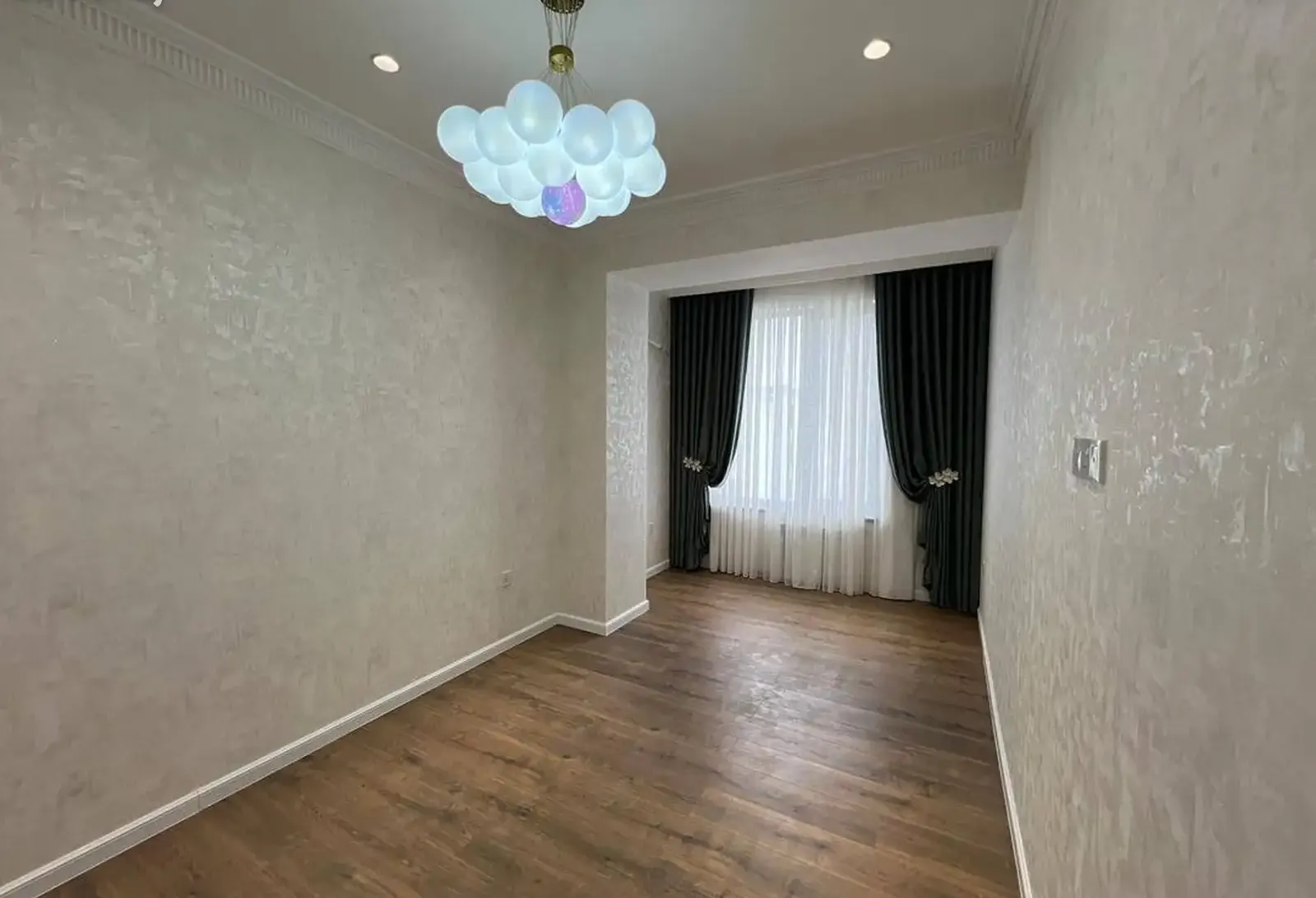 3-комн. квартира, 12 этаж, 109 м², н.Шохмансур, Старый аэропорт