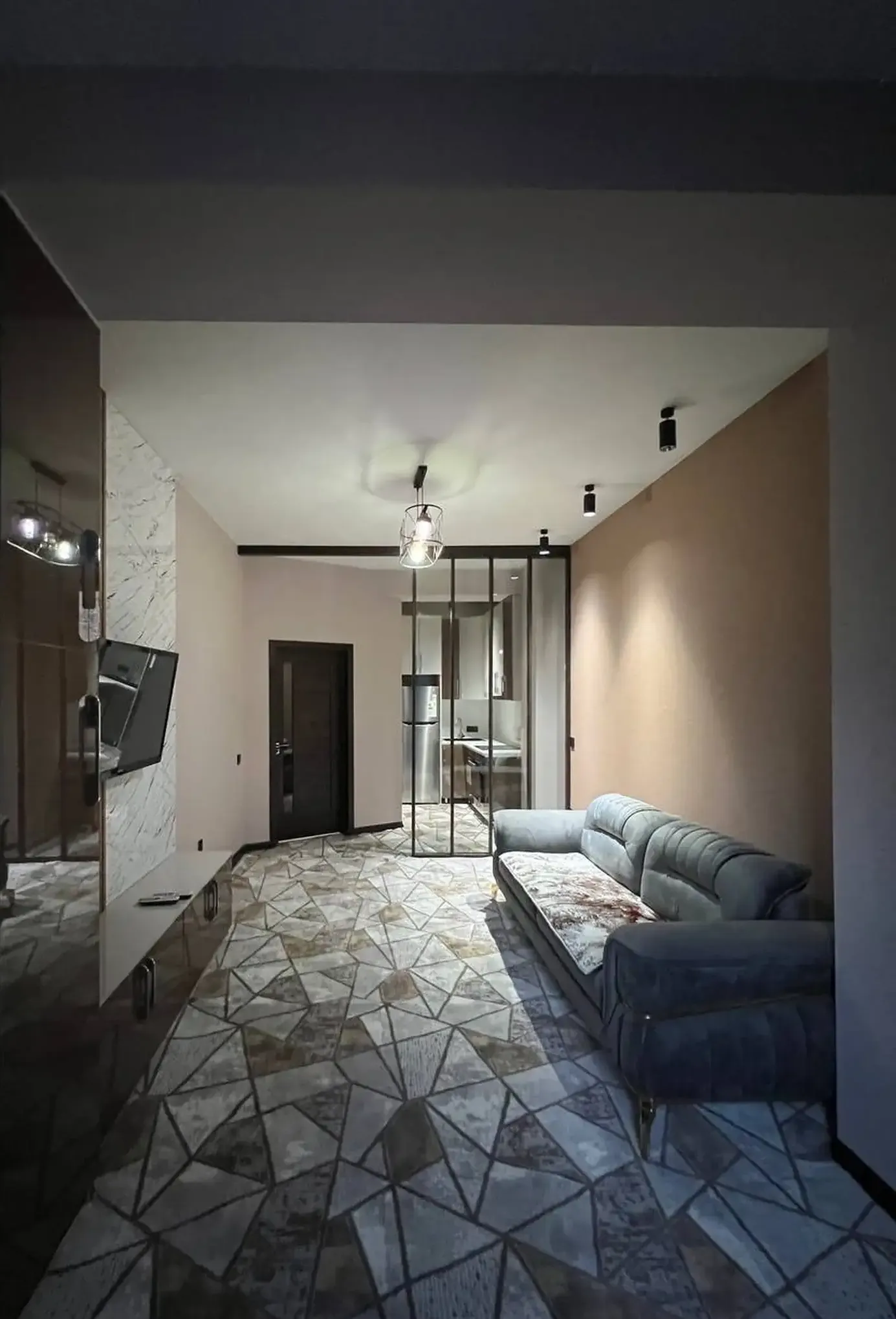 2-комн. квартира, 13 этаж, 52 м², Шохмансур