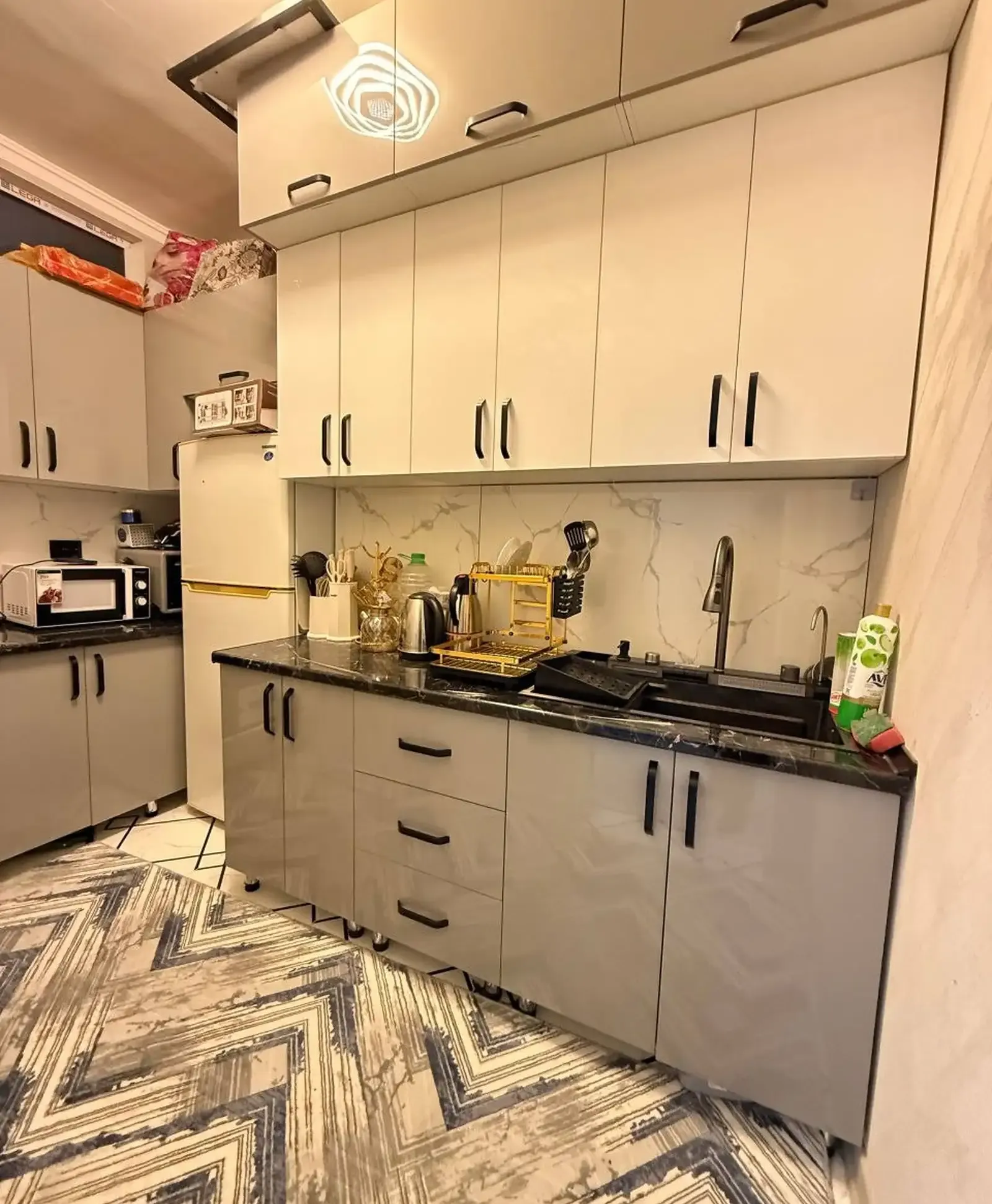 2-комн. квартира, 2 этаж, 51 м², Сино 102мкр