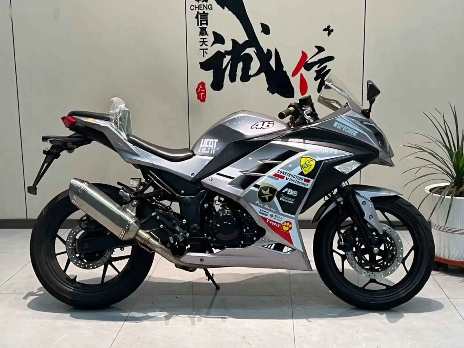 Мотоцикл Kawasaki 400 cc — фото 2