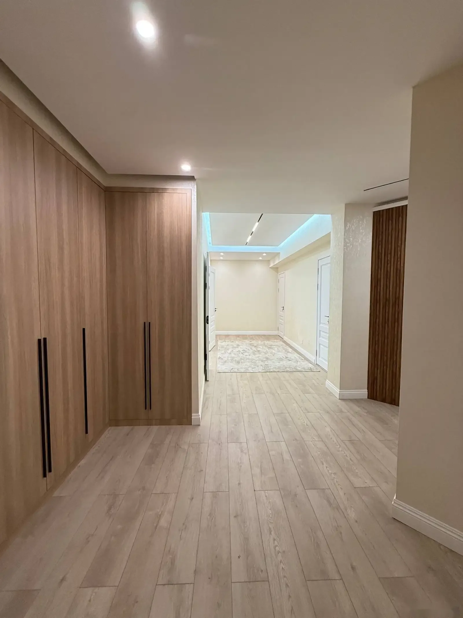 4-комн. квартира, 3 этаж, 215 м², И. Сомони — фото 8