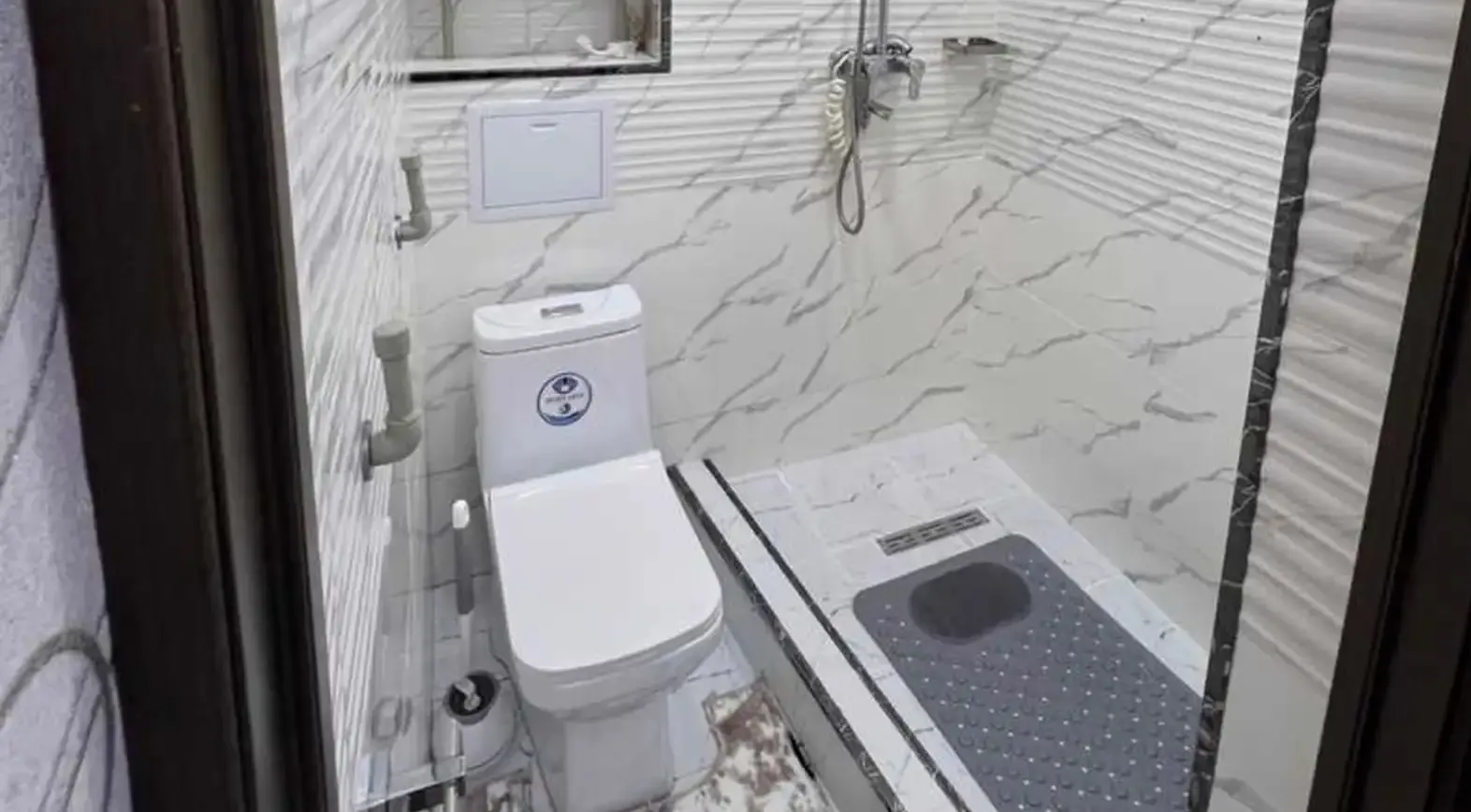 2-комн. квартира, 14 этаж, 64 м², Профсаюз