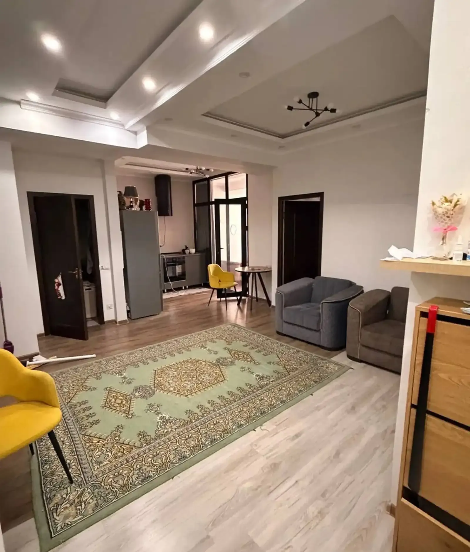 2-комн. квартира, 12 этаж, 56 м², Шохмансур