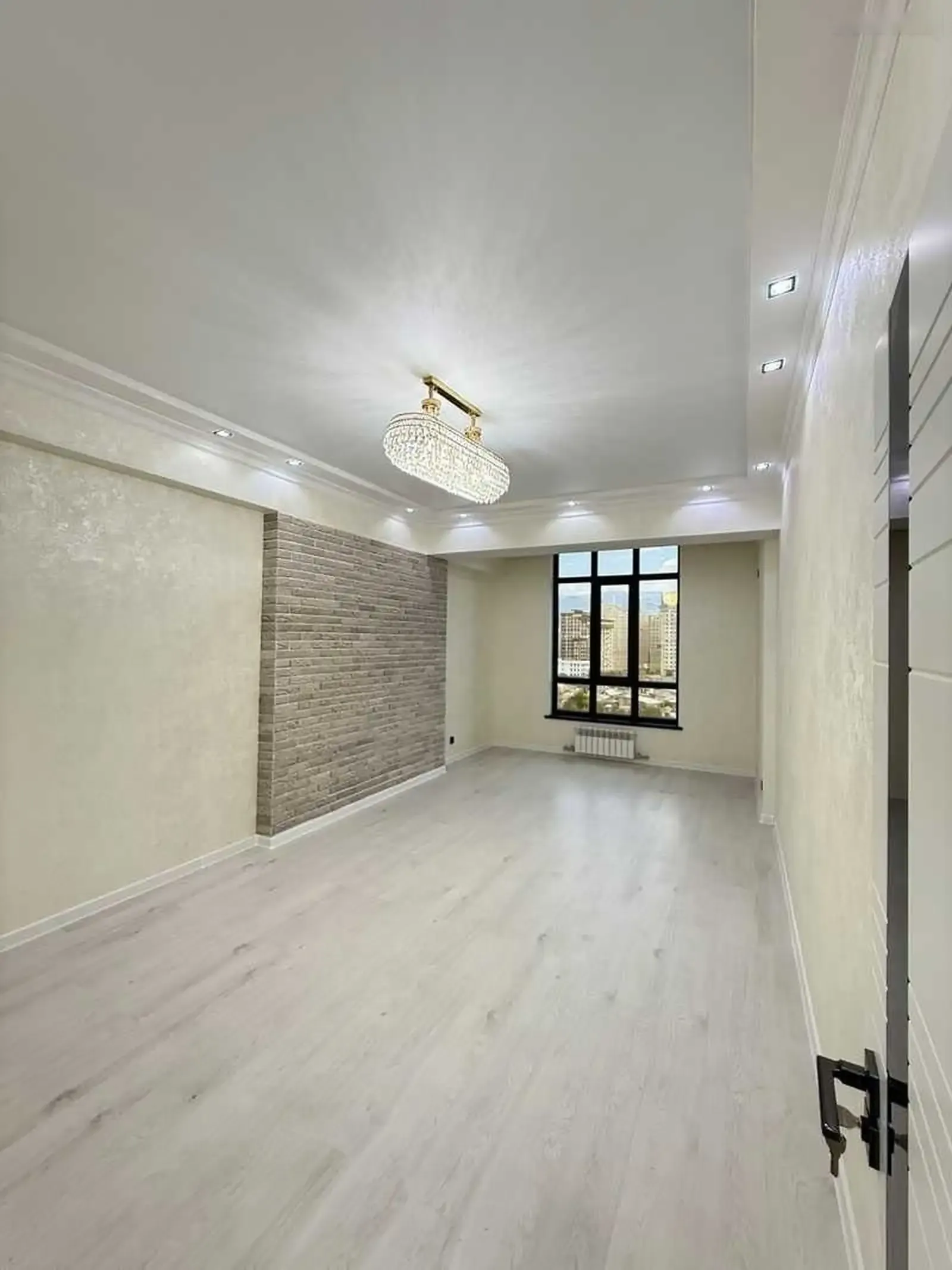2-комн. квартира, 14 этаж, 69 м², Шохмансур
