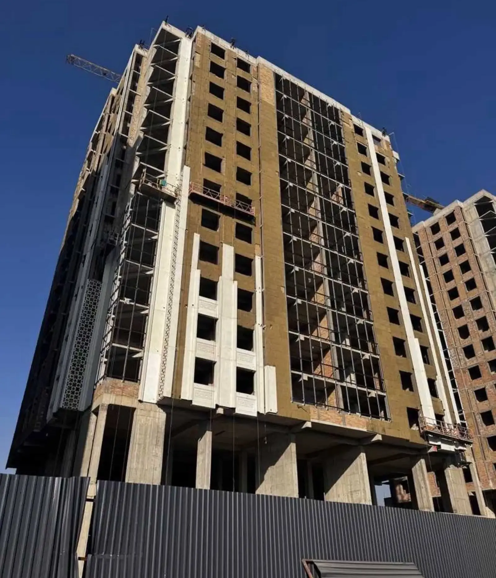 4-комн. квартира, 9 этаж, 145 м², Шохмансур