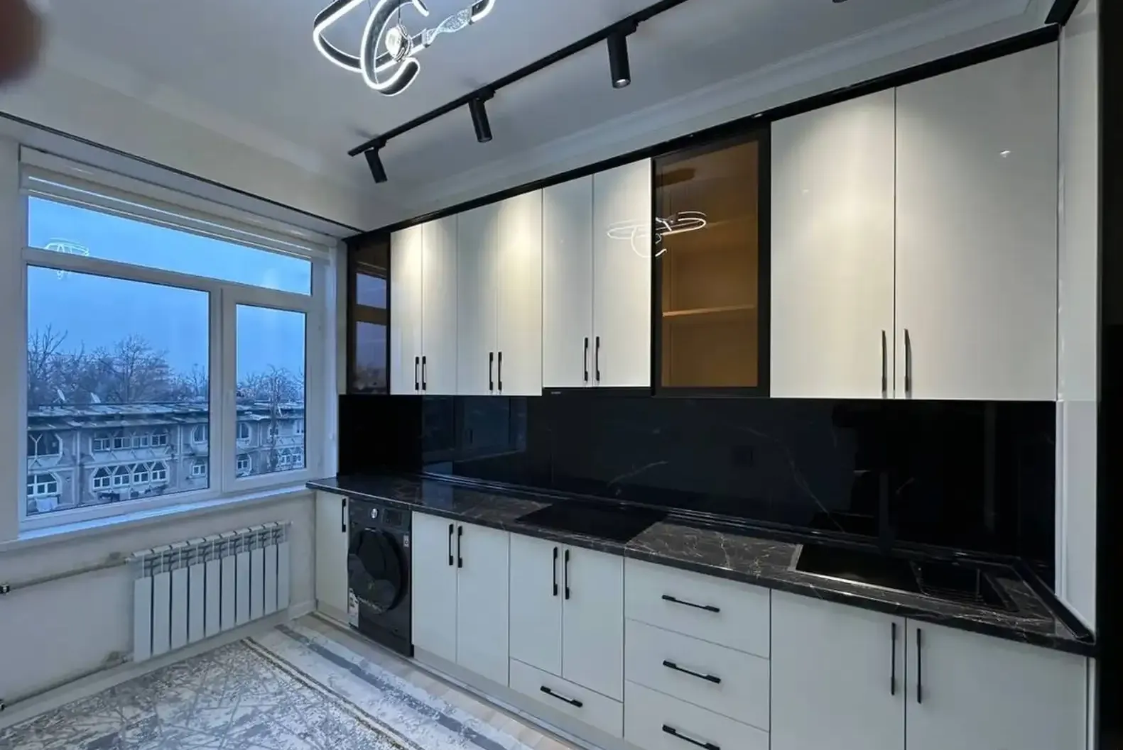 3-комн. квартира, 5 этаж, 92 м², Сино 104мкр конечка маршрут 37