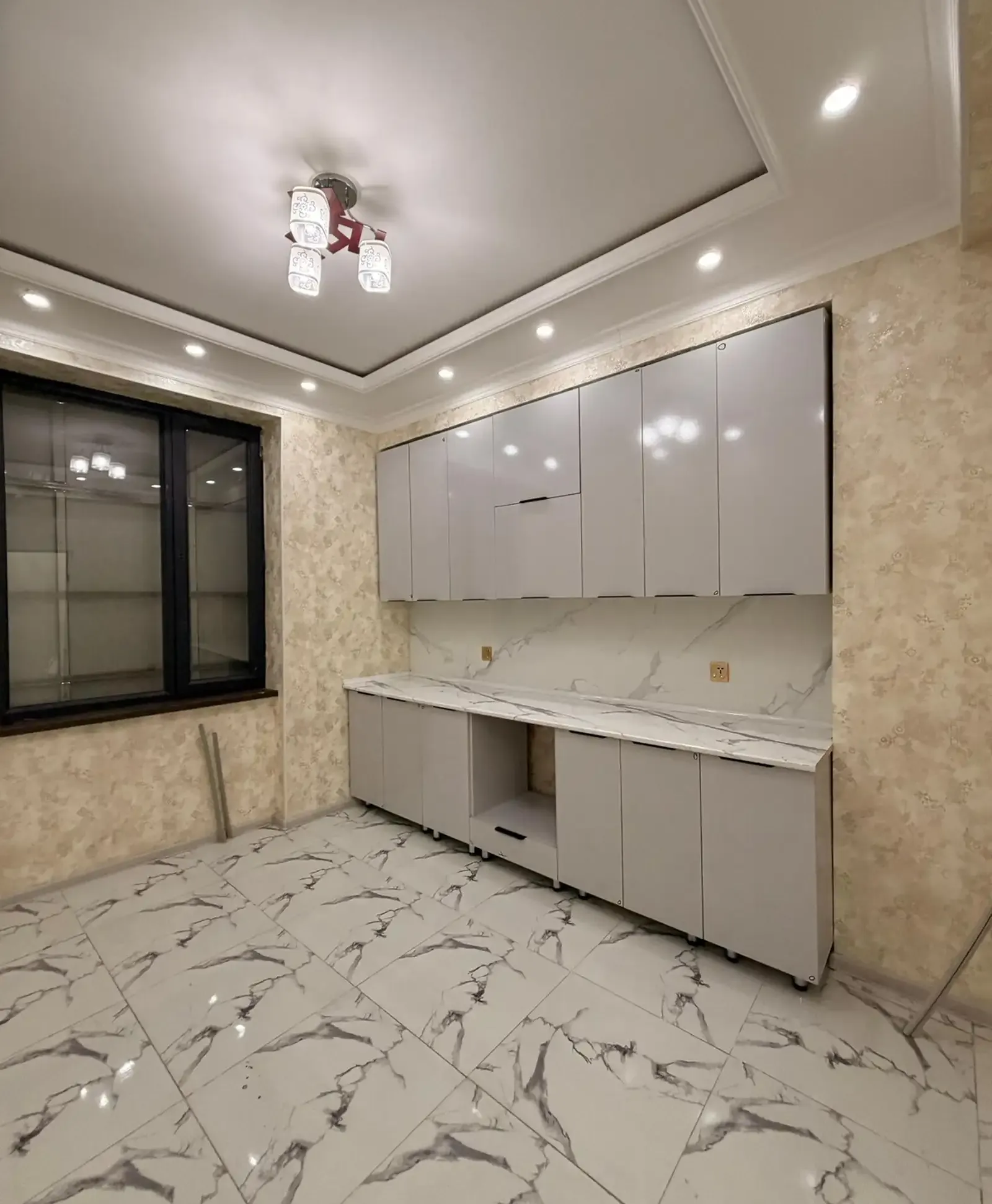 3-комн. квартира, 15 этаж, 90 м², старый аэрапорт