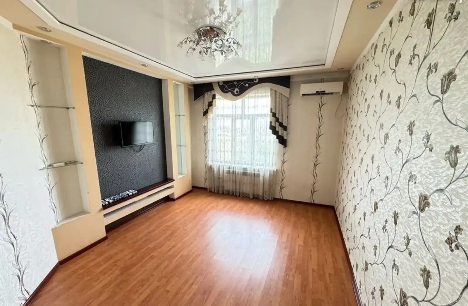 4-комн. квартира, 5 этаж, 130 м², Сомонӣ