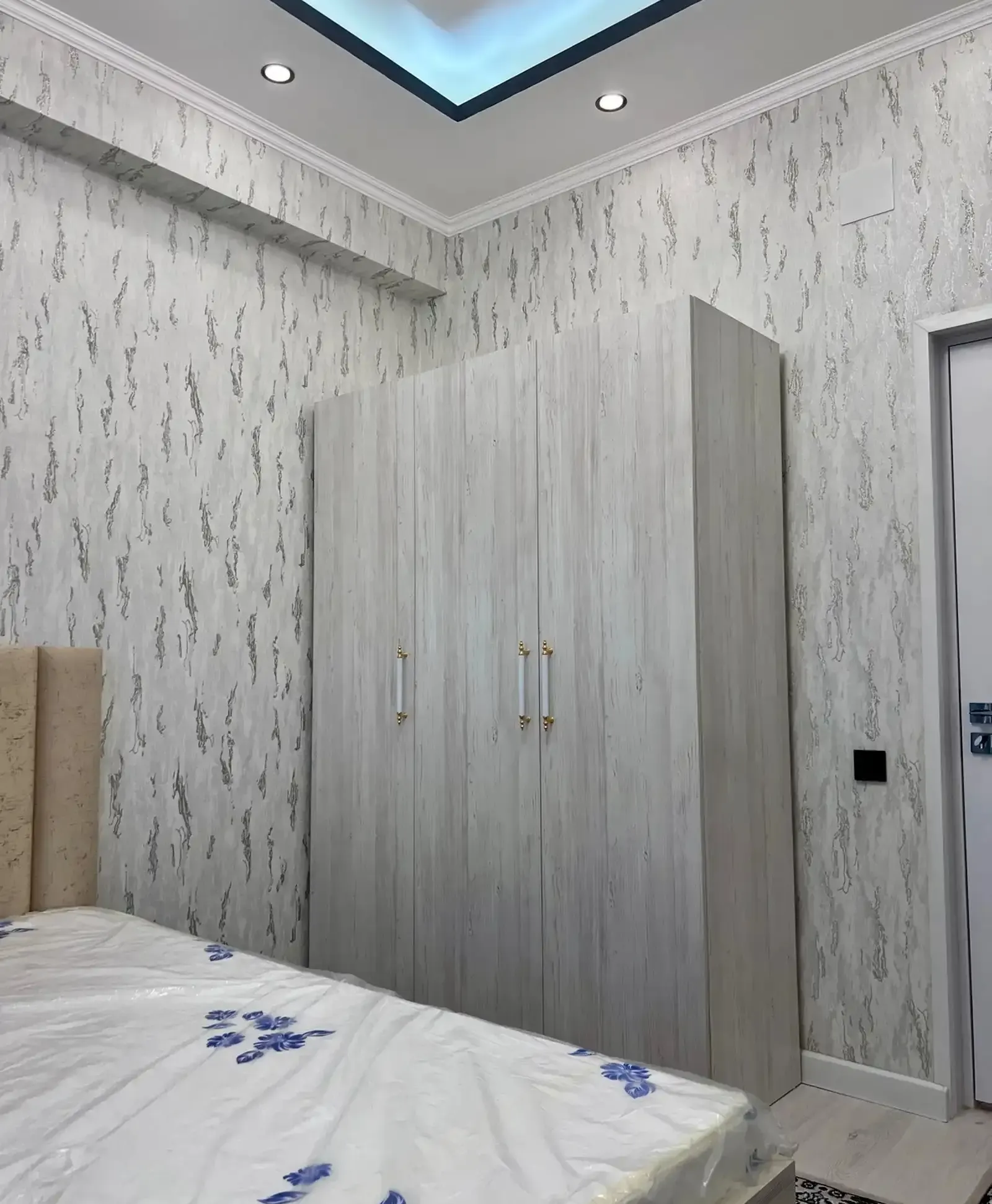 2-комн. квартира, 16 этаж, 6м², скори болнитса