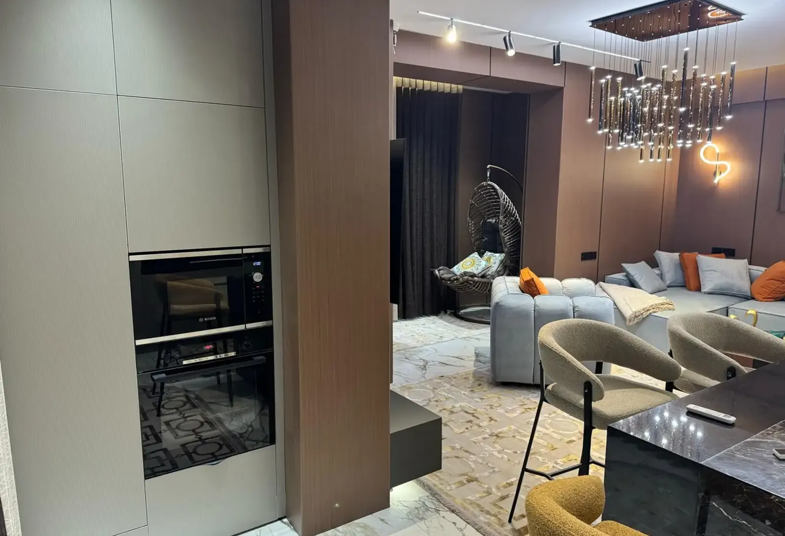 2-комн. квартира, 14 этаж, 74 м², Хилтон