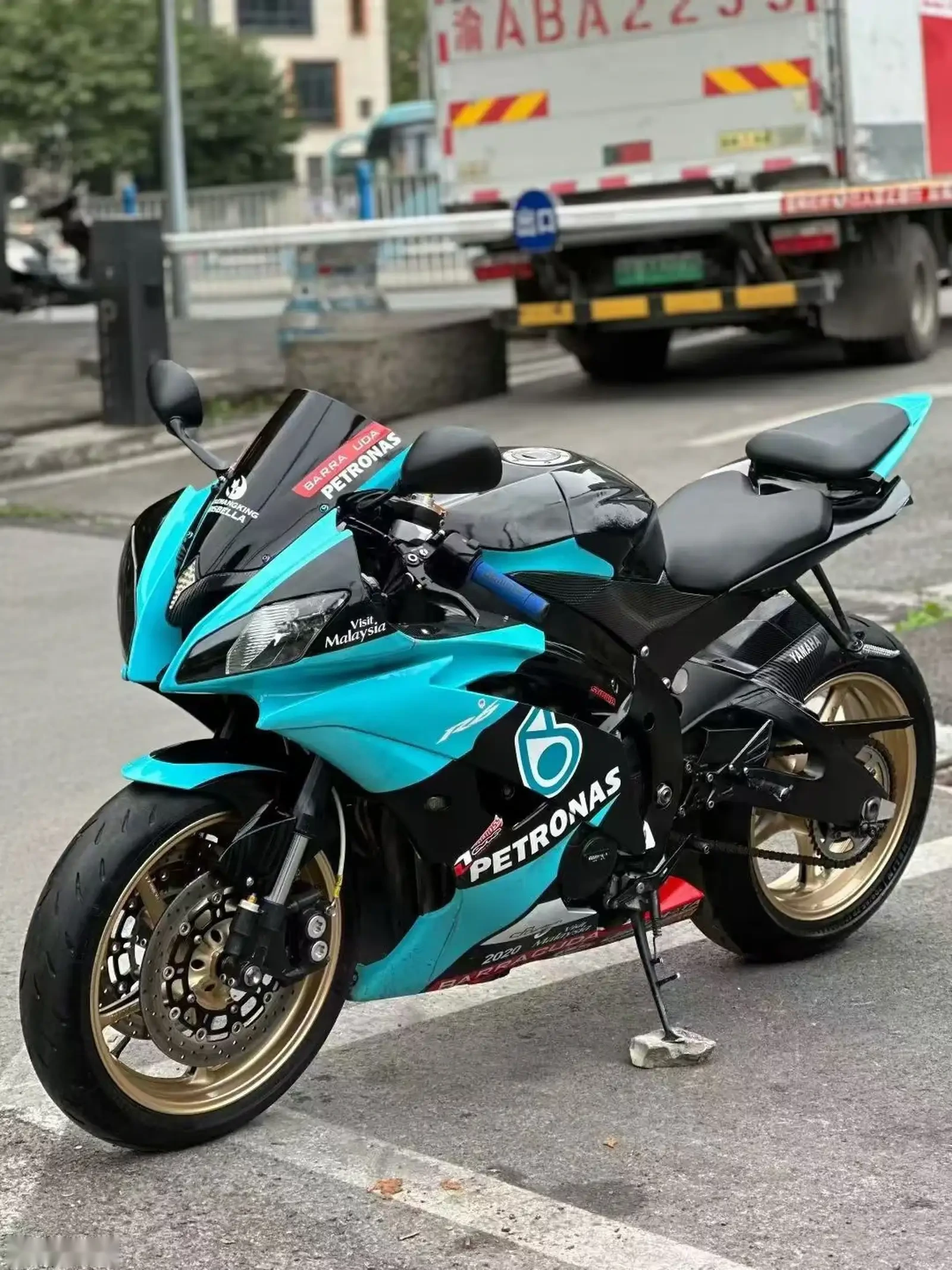 Мотоцикл Honda cbr — фото 3