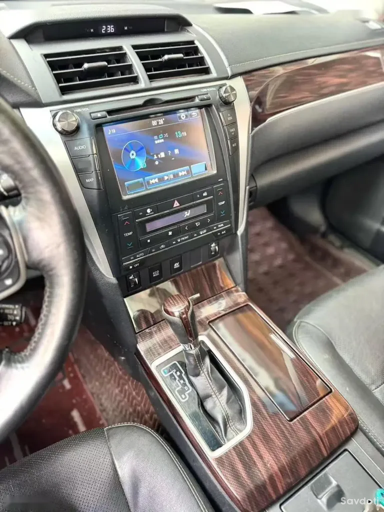 Toyota Camry, 2016