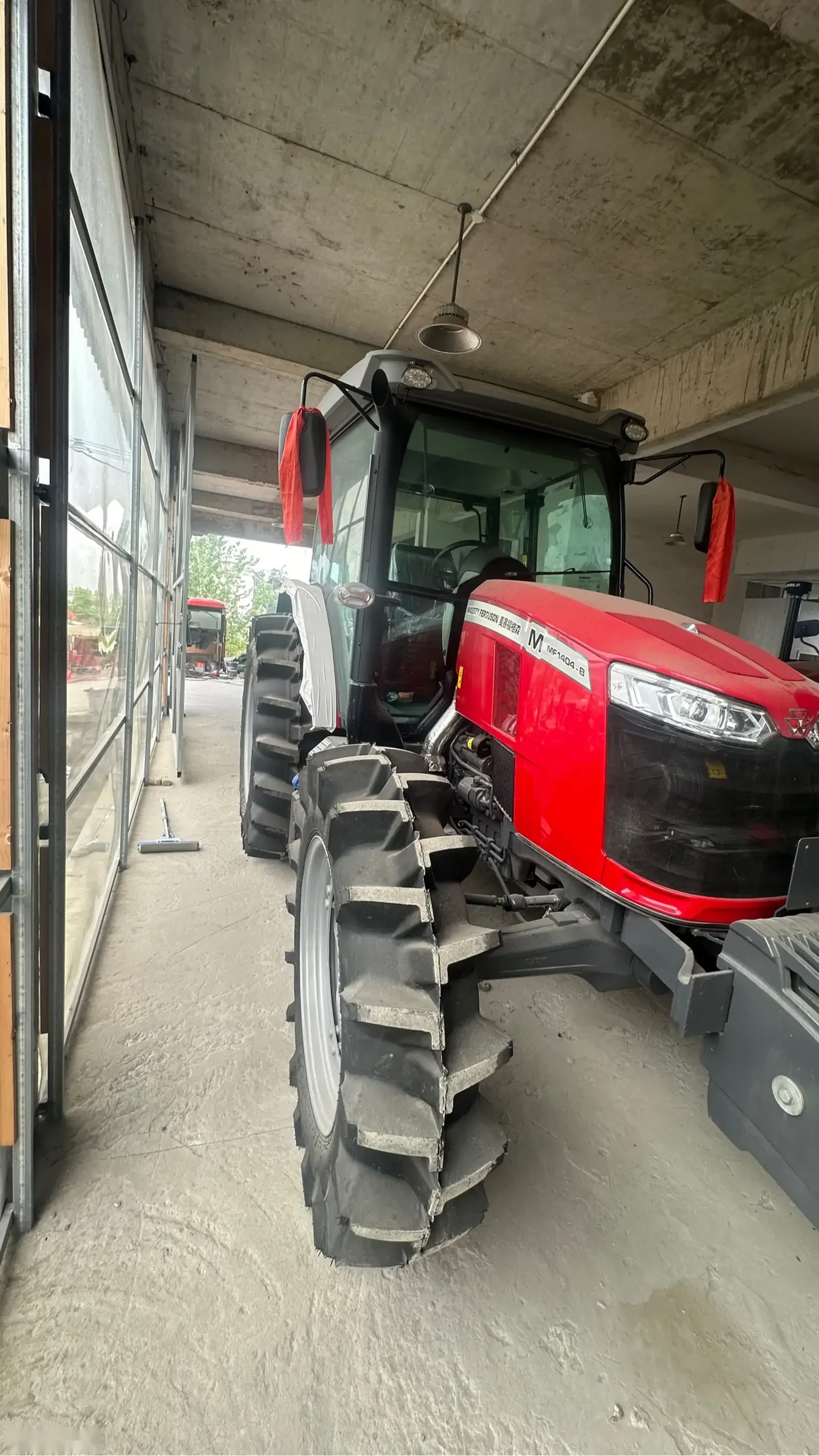 Трактор Massey Ferguson 1404 на заказ — фото 2