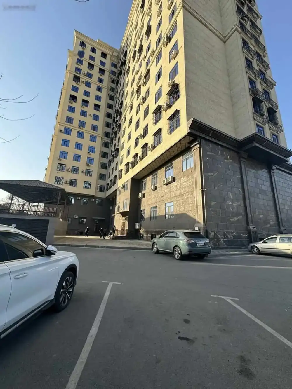 2-комн. квартира, 5 этаж, 60м², Фирдавси