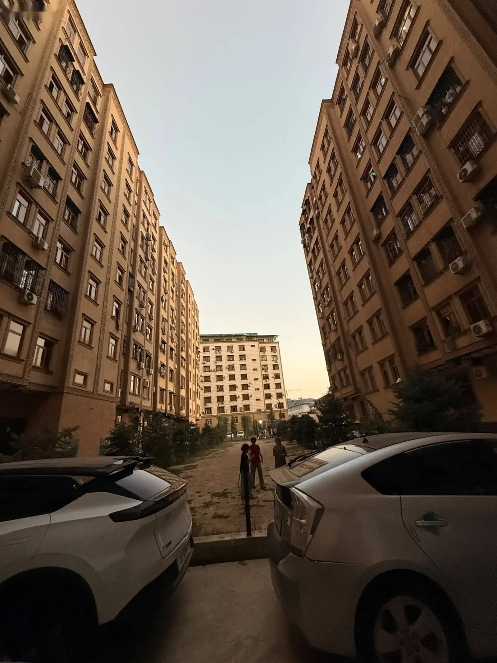 2-комн. квартира, 1 этаж, 62 м², Исмоили Сомони, Мехргон — фото 2