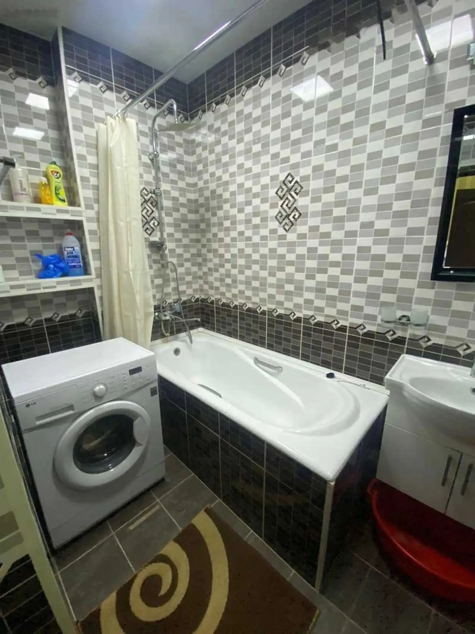2-комн. квартира, 6 этаж, 92м², Шохмансур