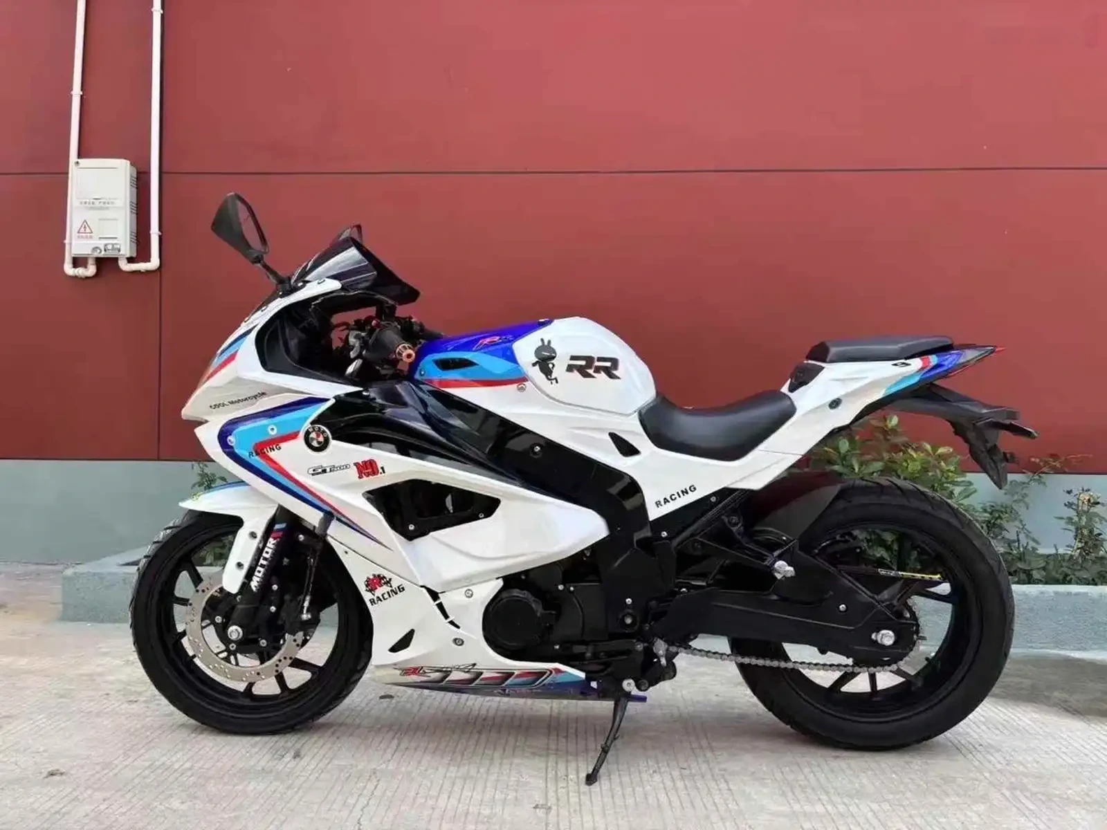 Мотоцикл BMW250RR — фото 2