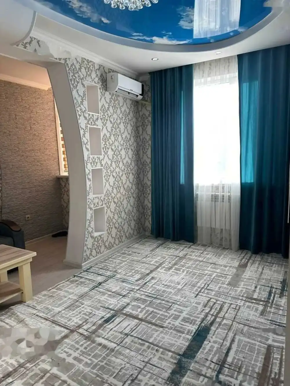 2-комн. квартира, 4 этаж, 70м², К. Россия, пеши часть