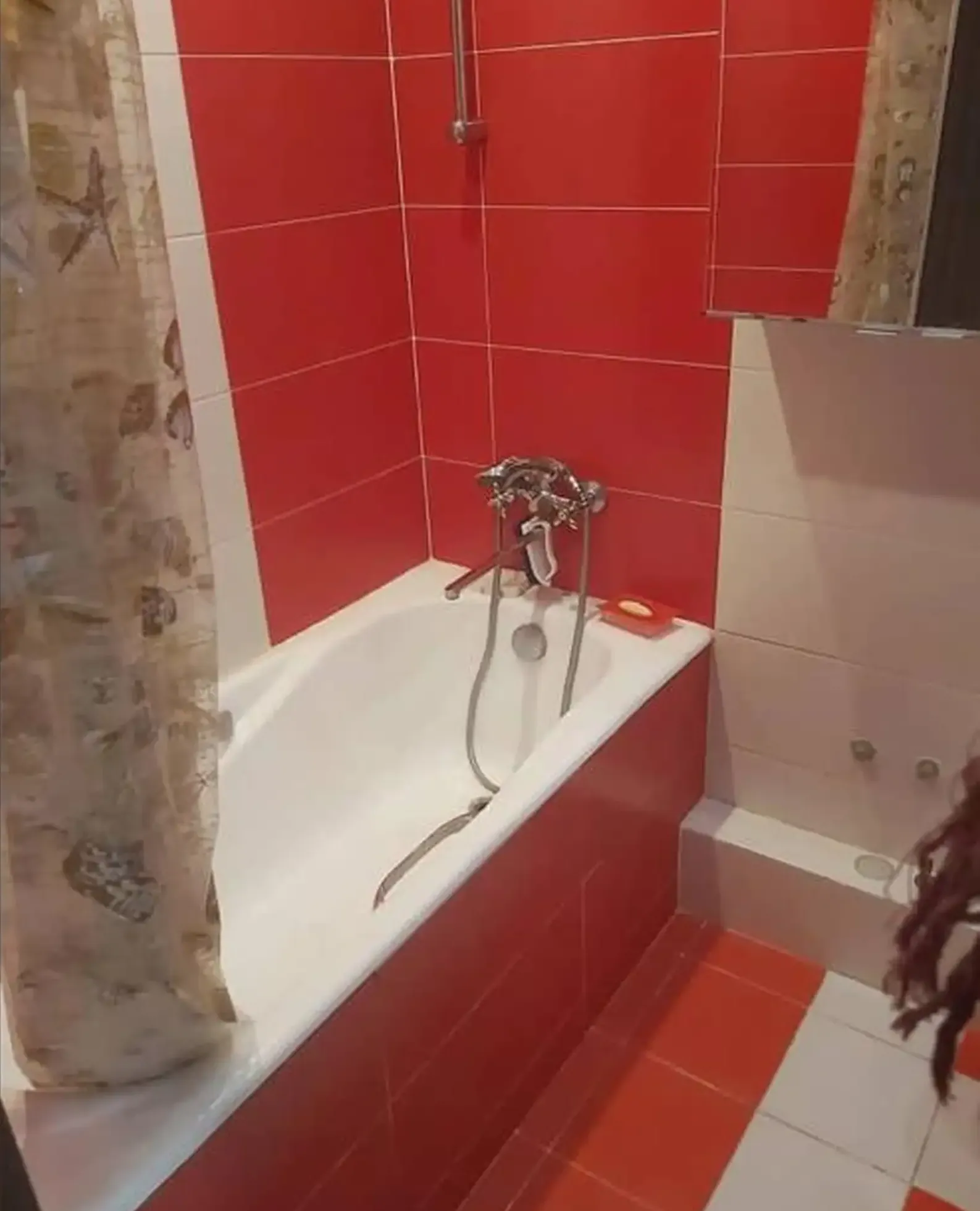 2-комн. квартира, 2 этаж, 60м², Фаровон 32 мкр