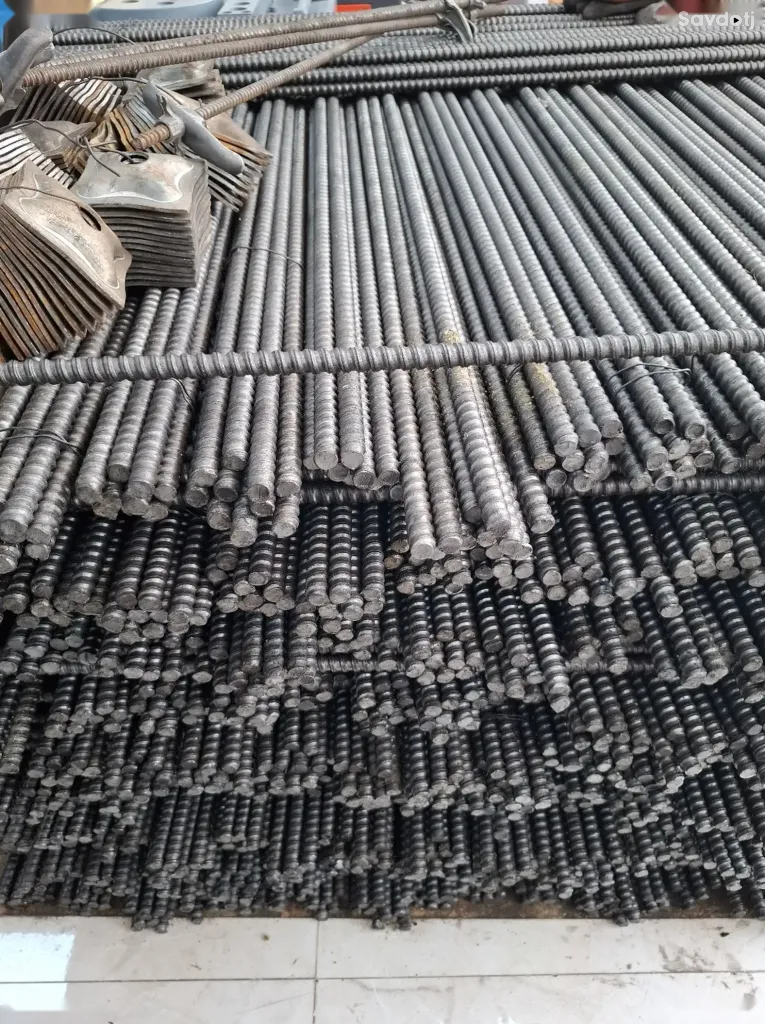 Шпилька строительная D18/120