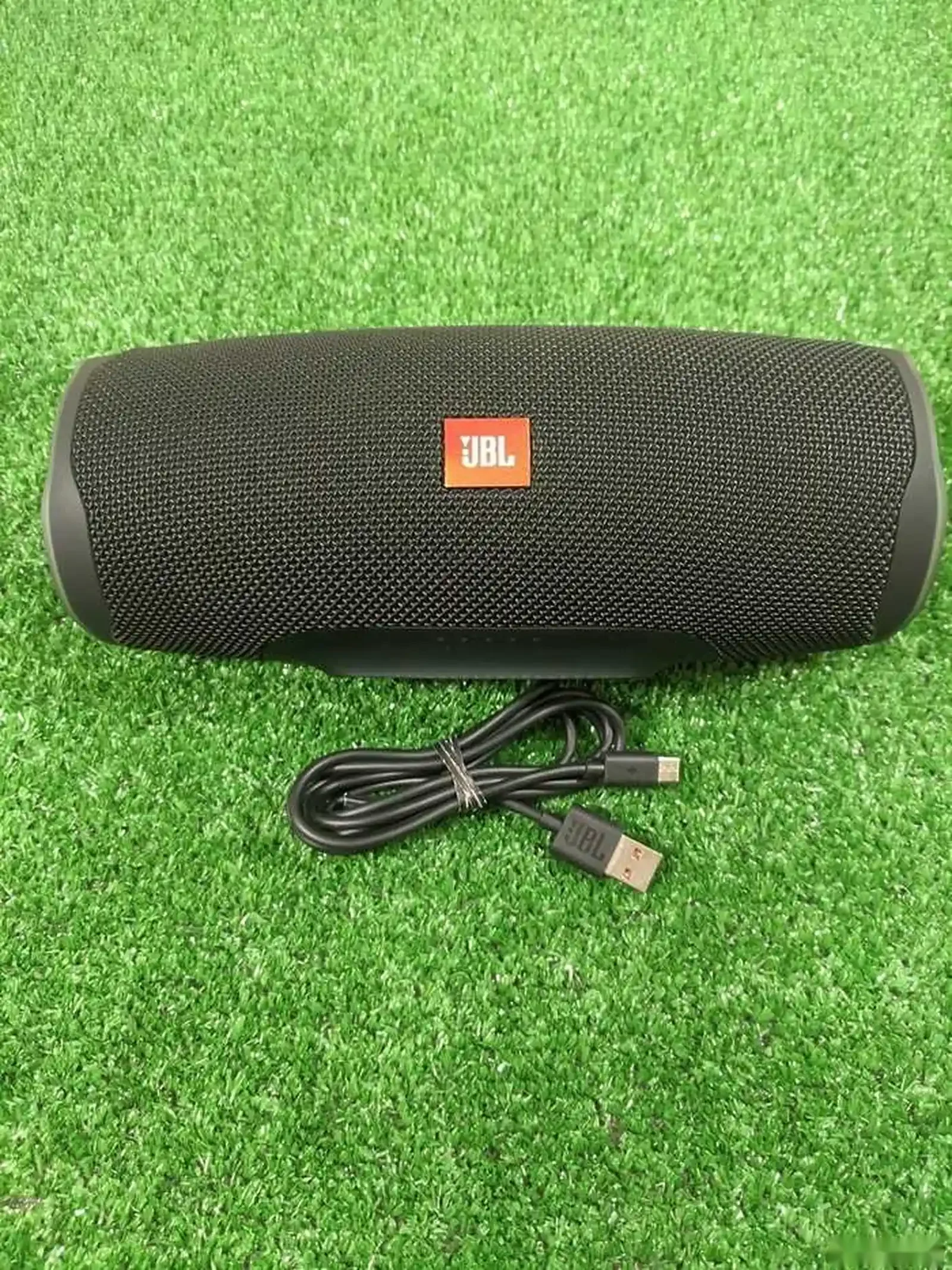 Портативная колонка JBL Charge 4 — фото 3