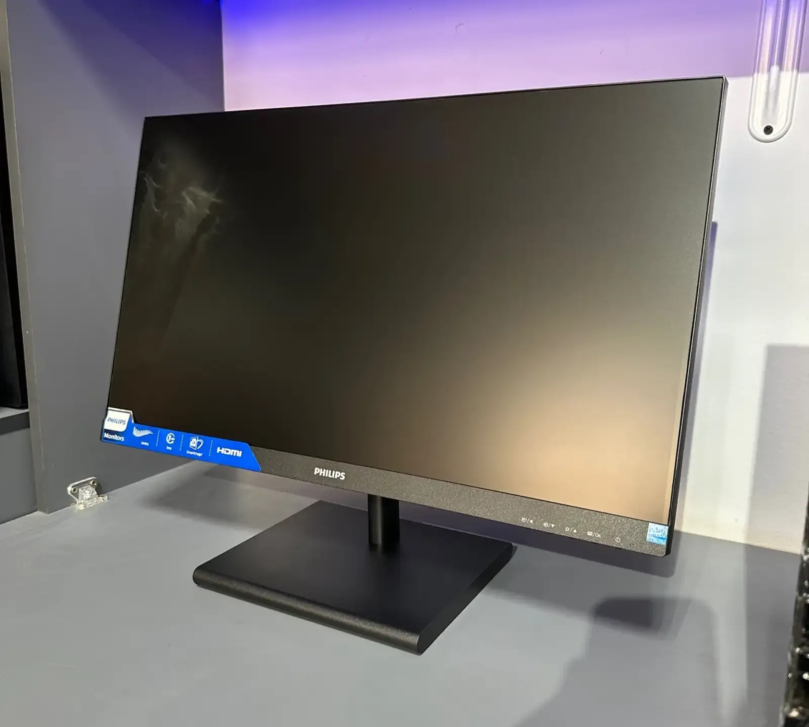 Монитор Philips 24 144Hz 1ms