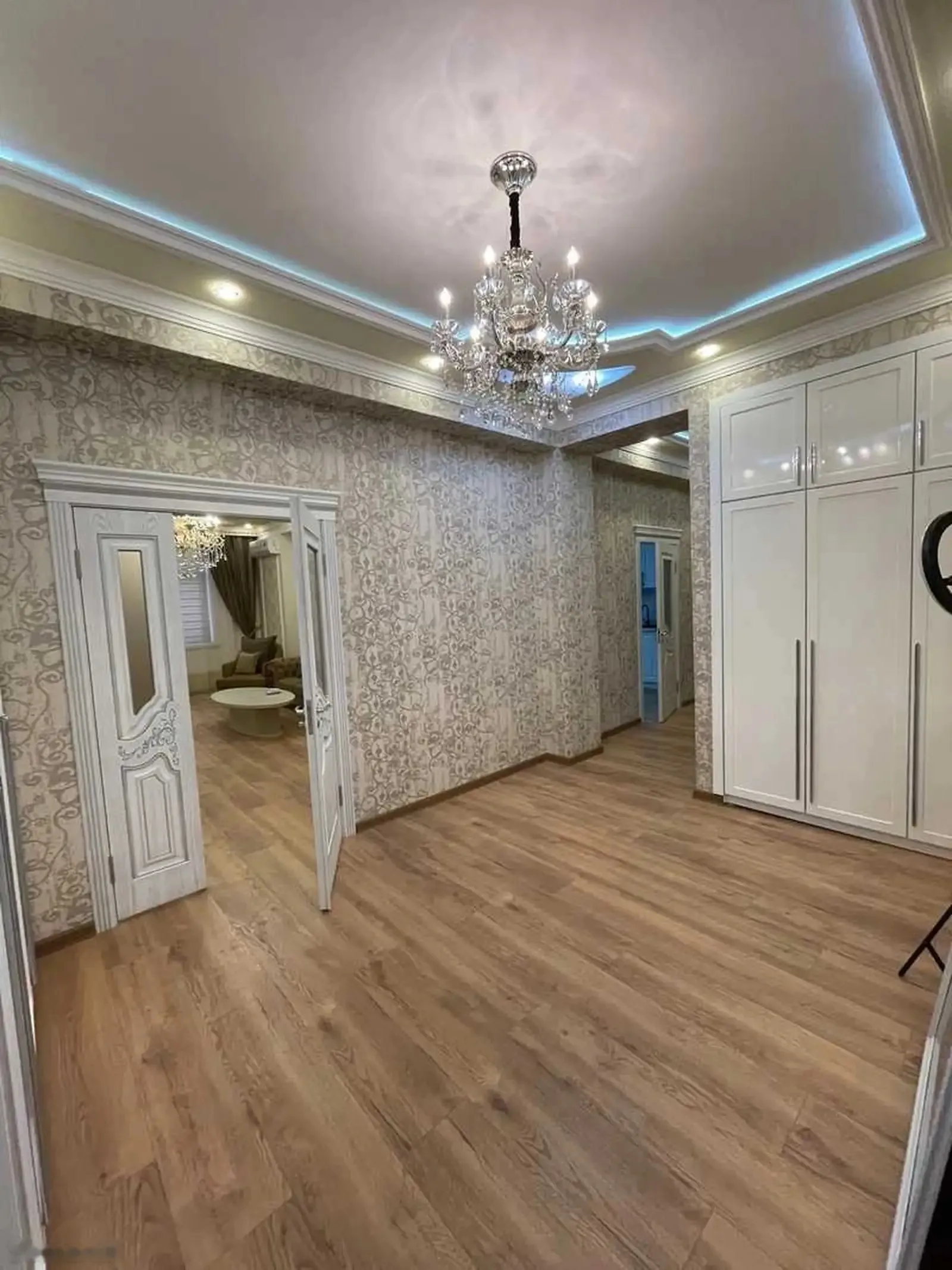 2-комн. квартира, 6 этаж, 100м², И.Сомони