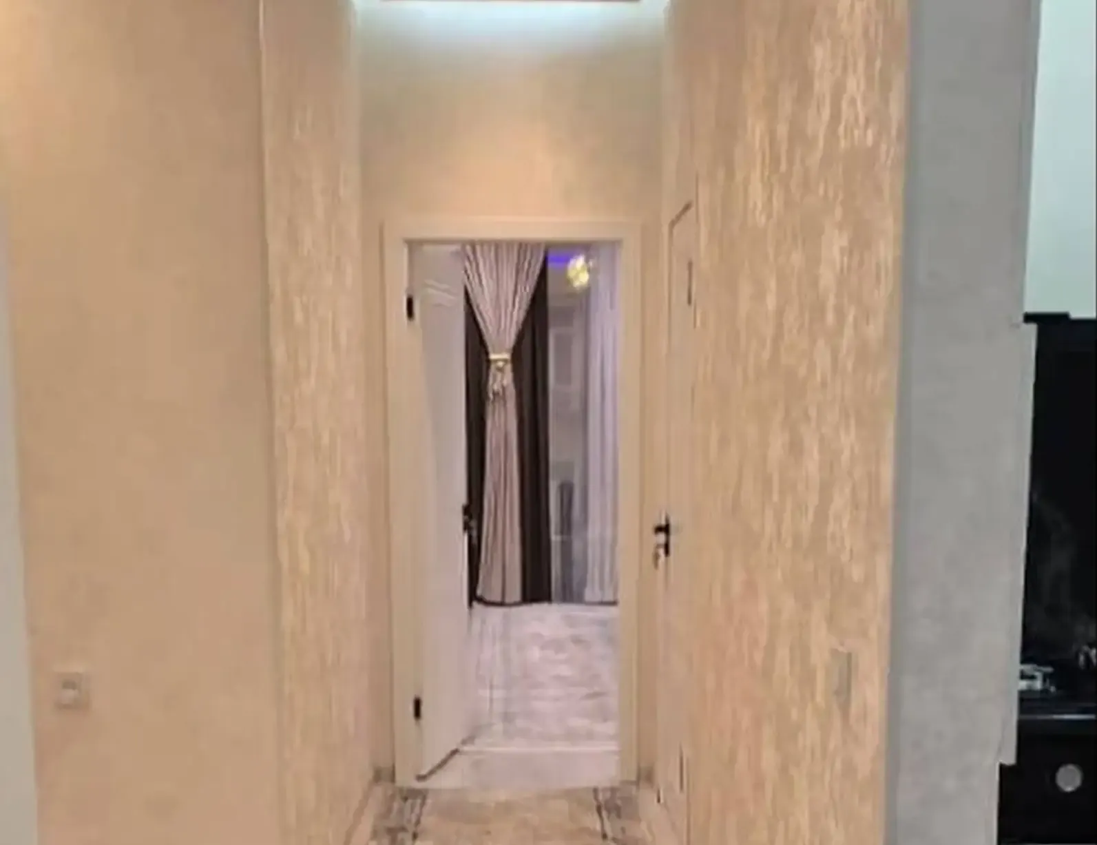 2-комн. квартира, 10 этаж, 56 м², Фирдавси