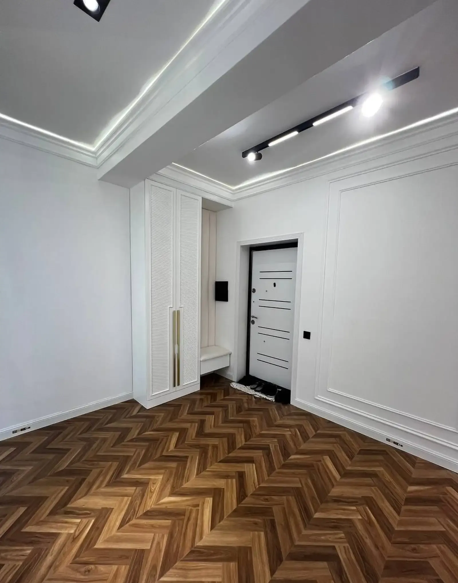 2-комн. квартира, 12 этаж, 92 м², Шохмансур
