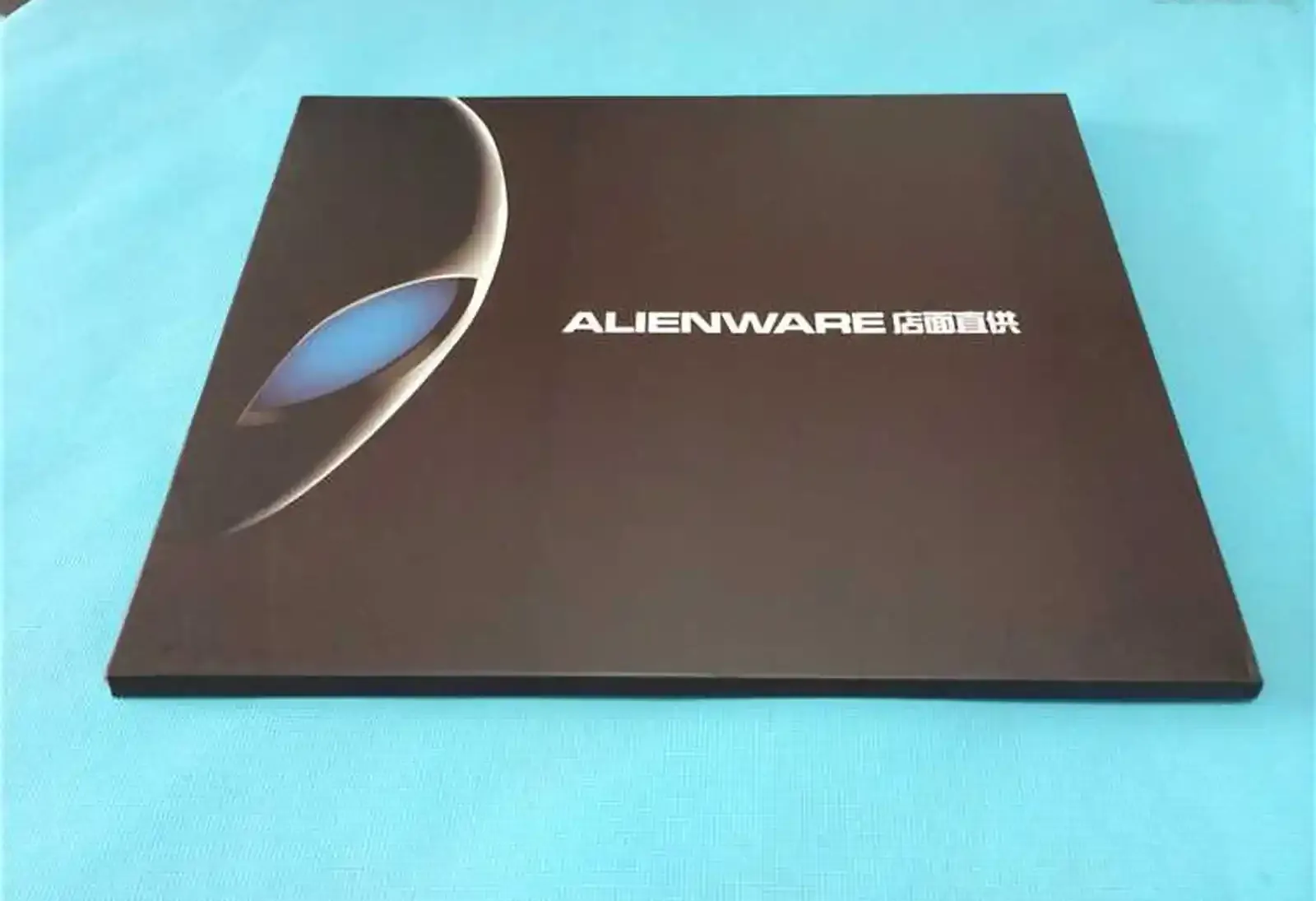 Коврик Dell Alienware Titan