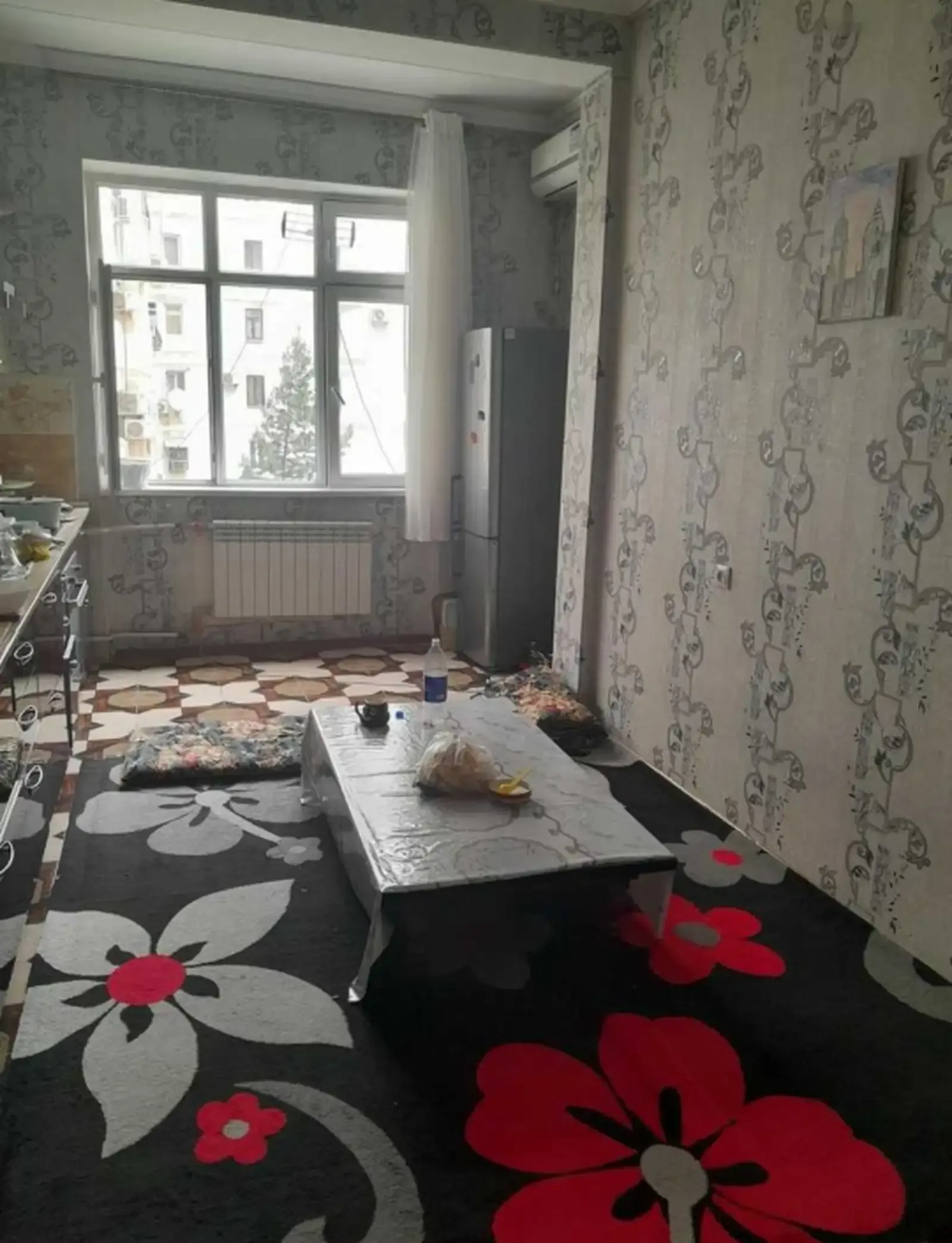 4-комн. квартира, 3 этаж, 140м², Сино