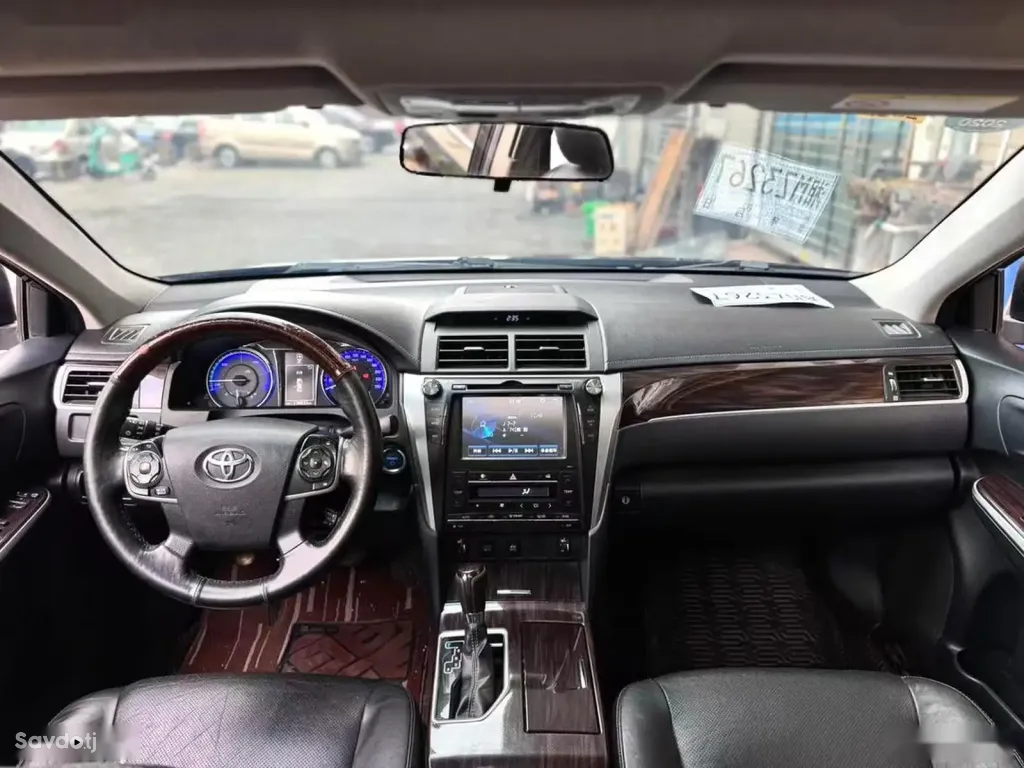 Toyota Camry, 2016