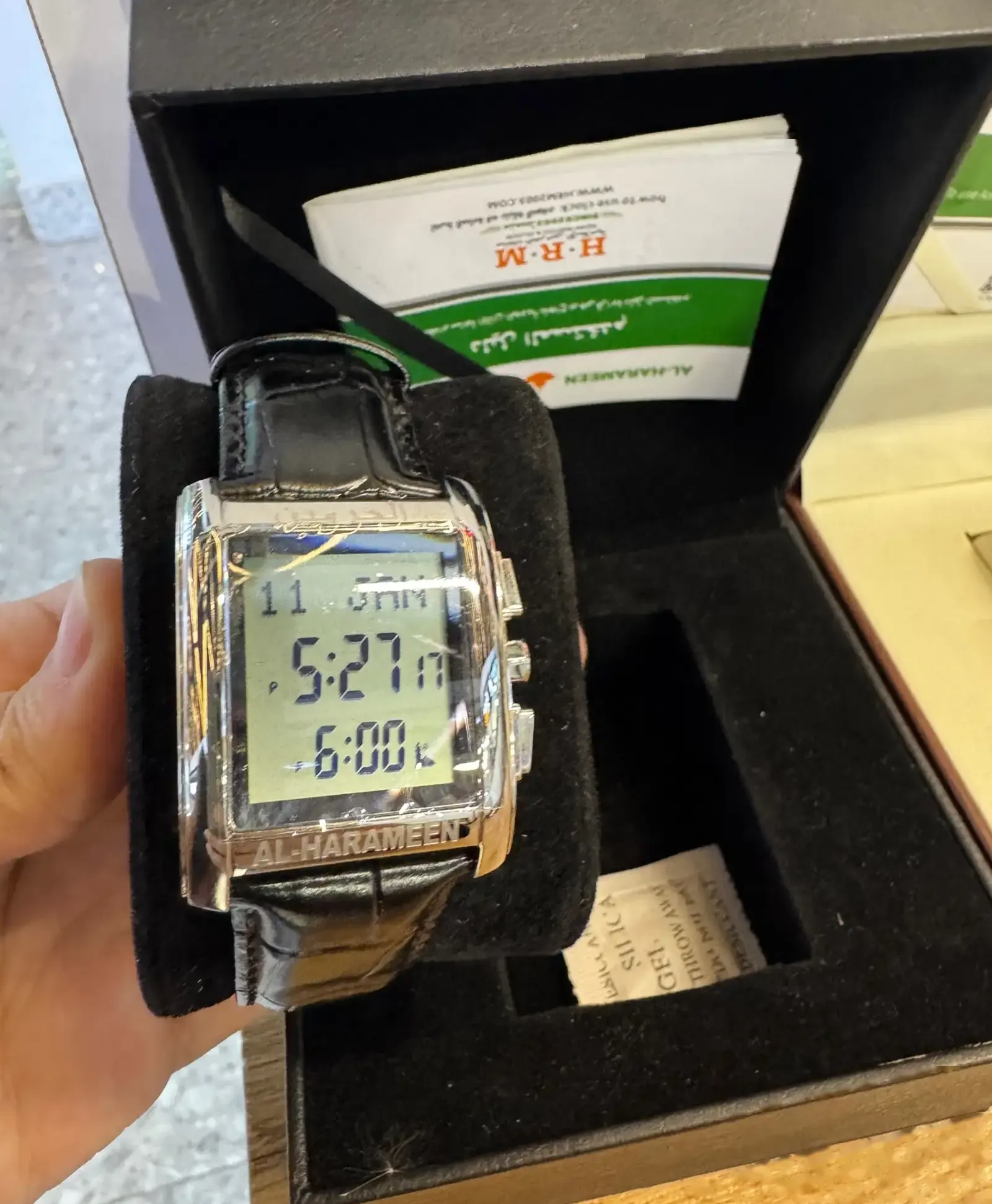 Оригиналные часы Al-Harameen с кожаным ремешком