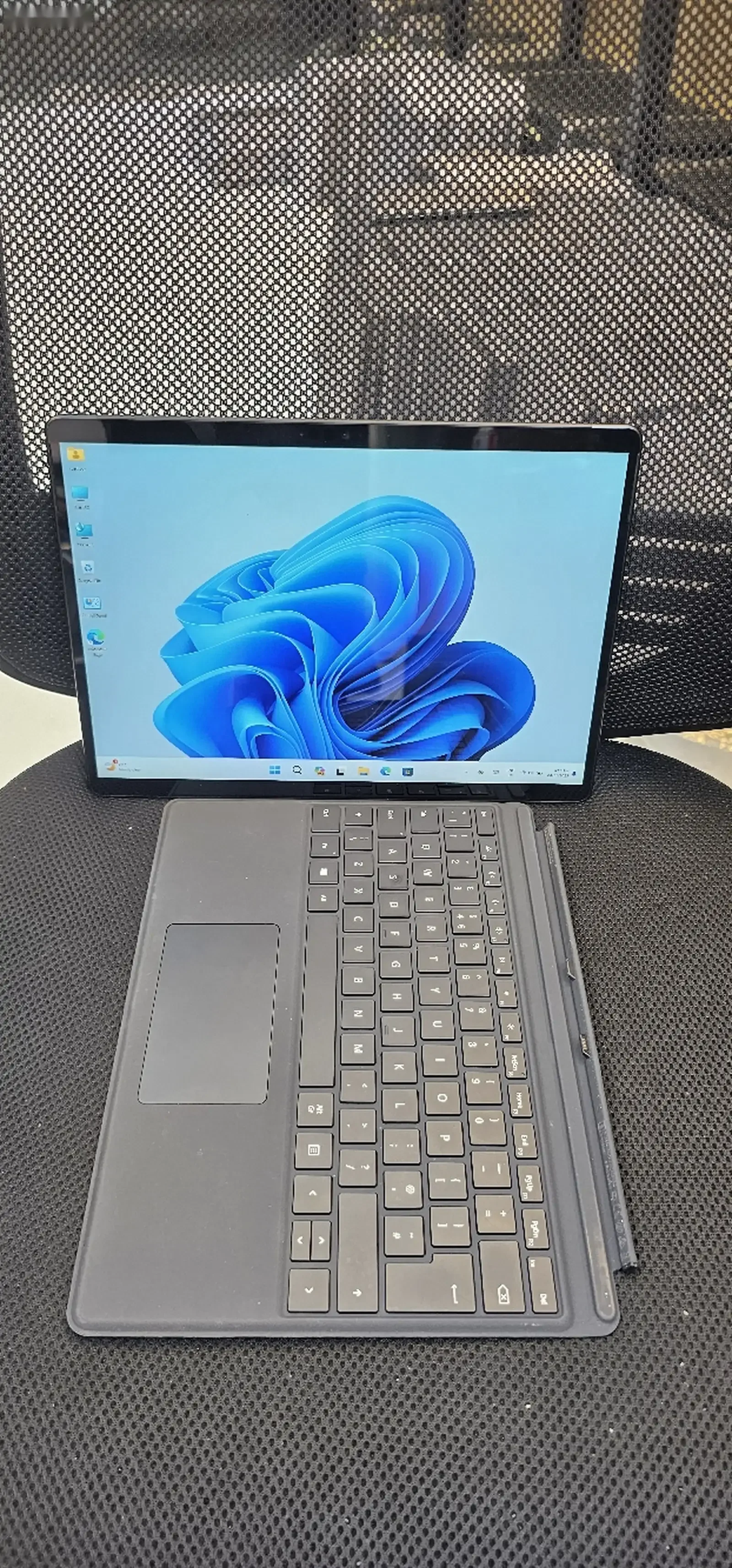 Ноутбук Microsoft Surface Pro 8 — фото 4