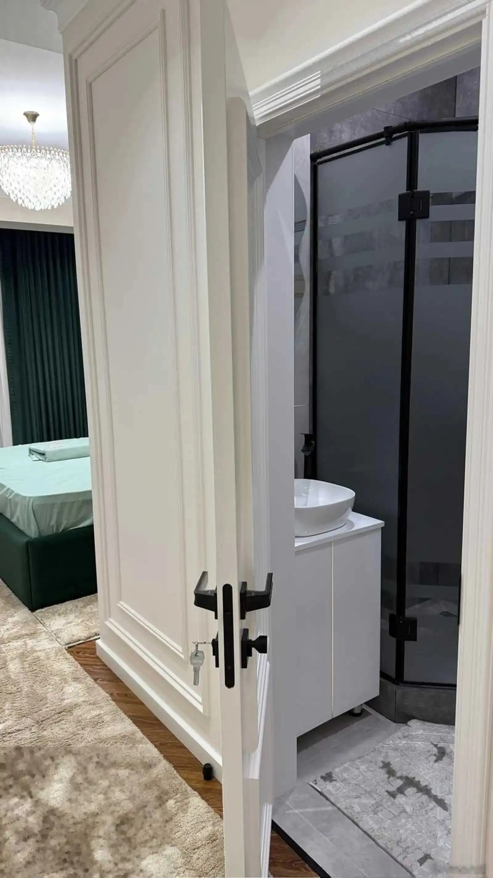 3-комн. квартира, 18 этаж, 115м², 82мкр