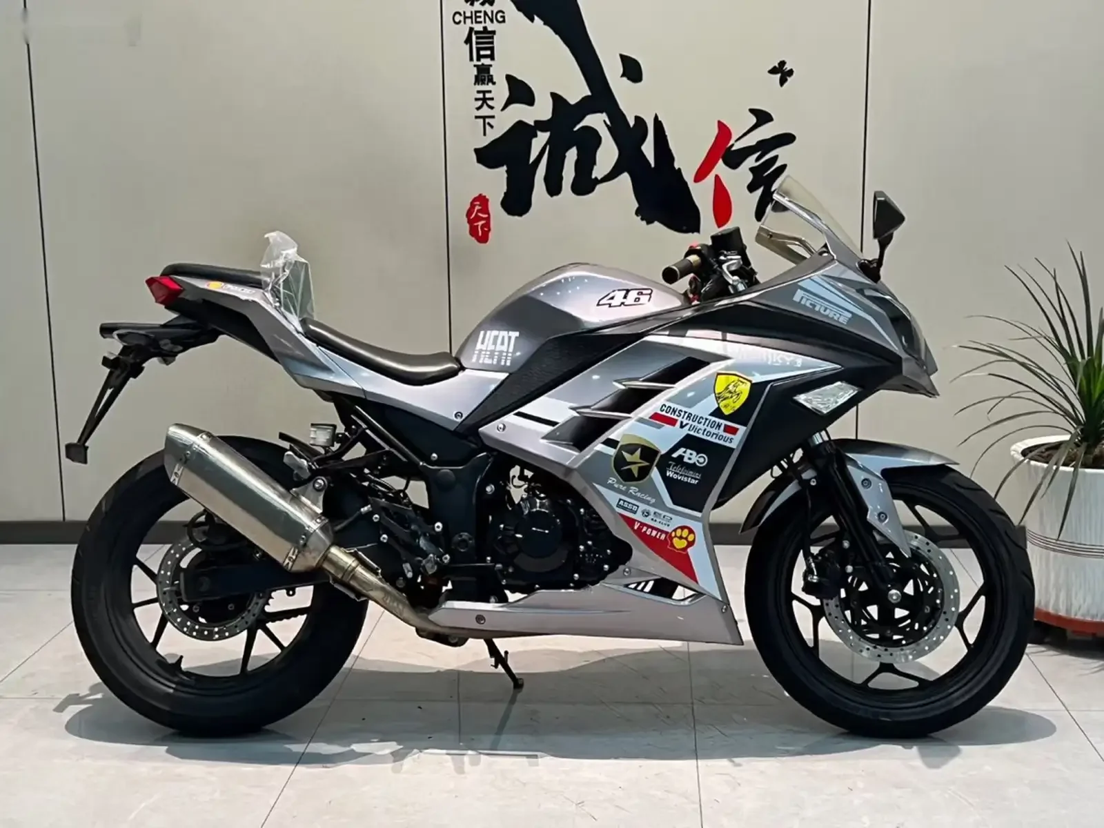 Мотоцикл Kawasaki 400 cc — фото 2